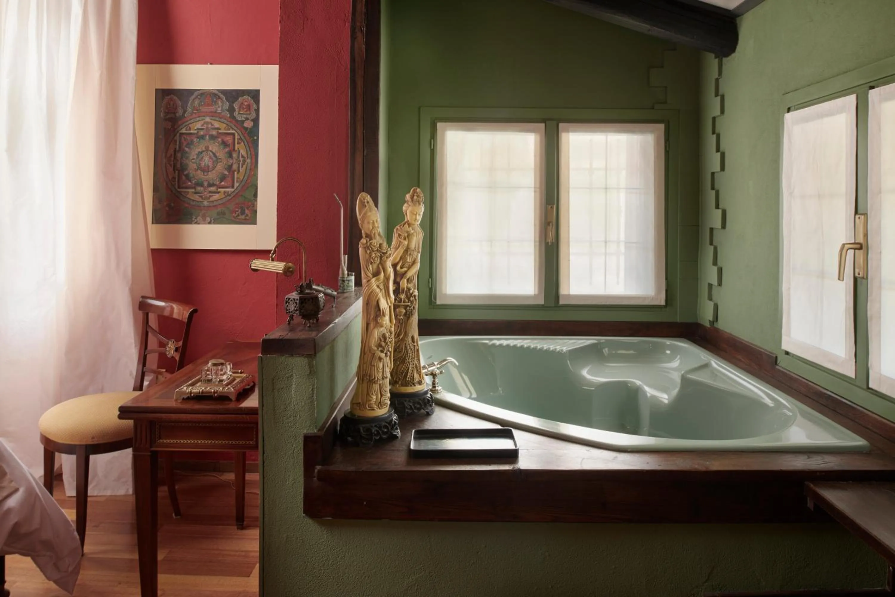 Hot Tub in Country House La Bursch