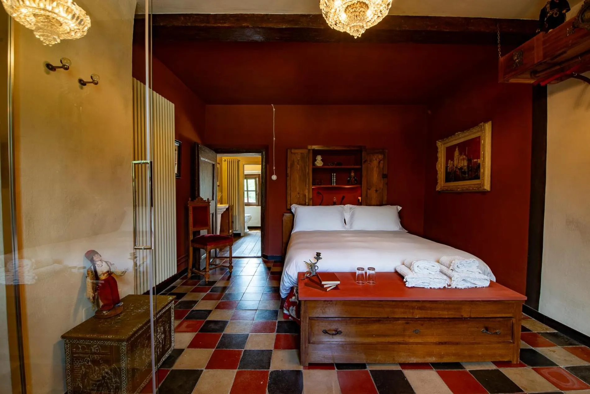 Shower, Bed in Country House La Bursch