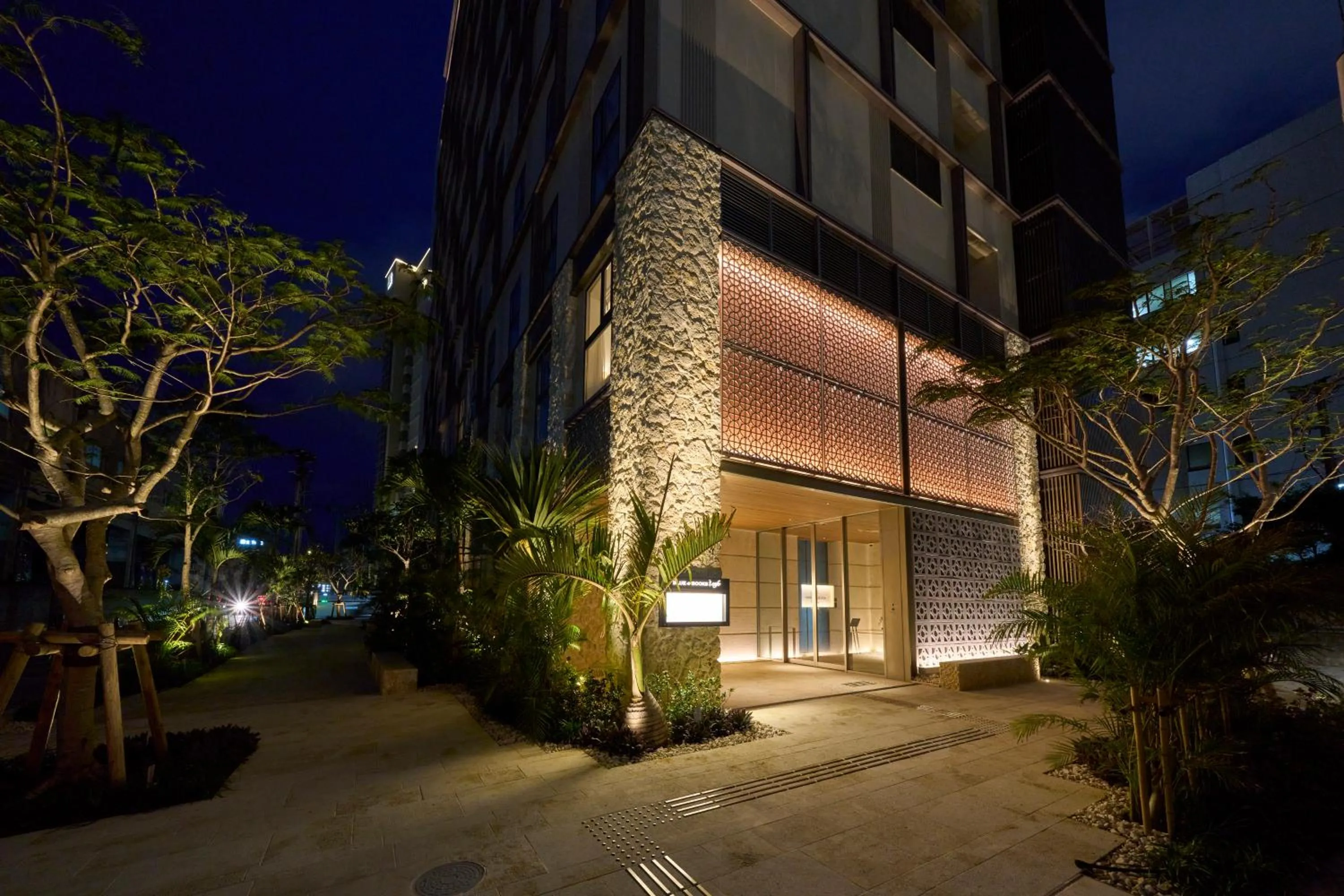 Facade/entrance in Hotel Resol Trinity Naha