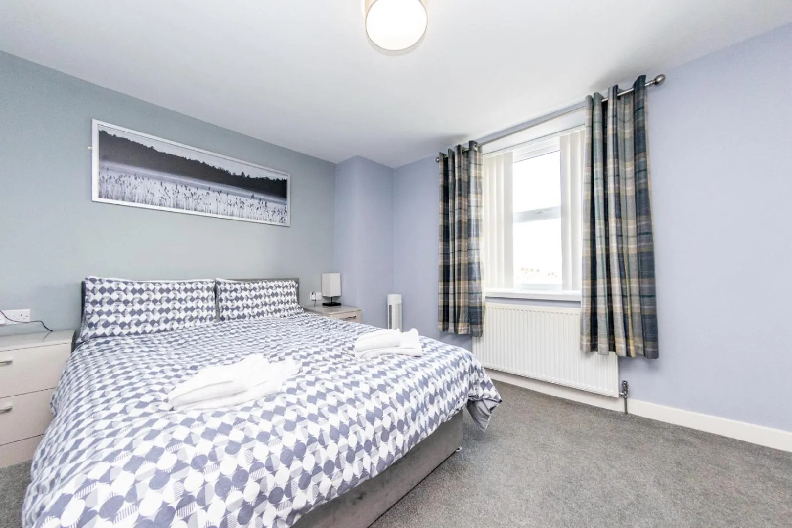 Bed in The Halfway House Inn