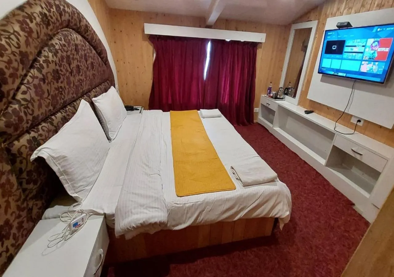 View (from property/room) in Hotel Outlook