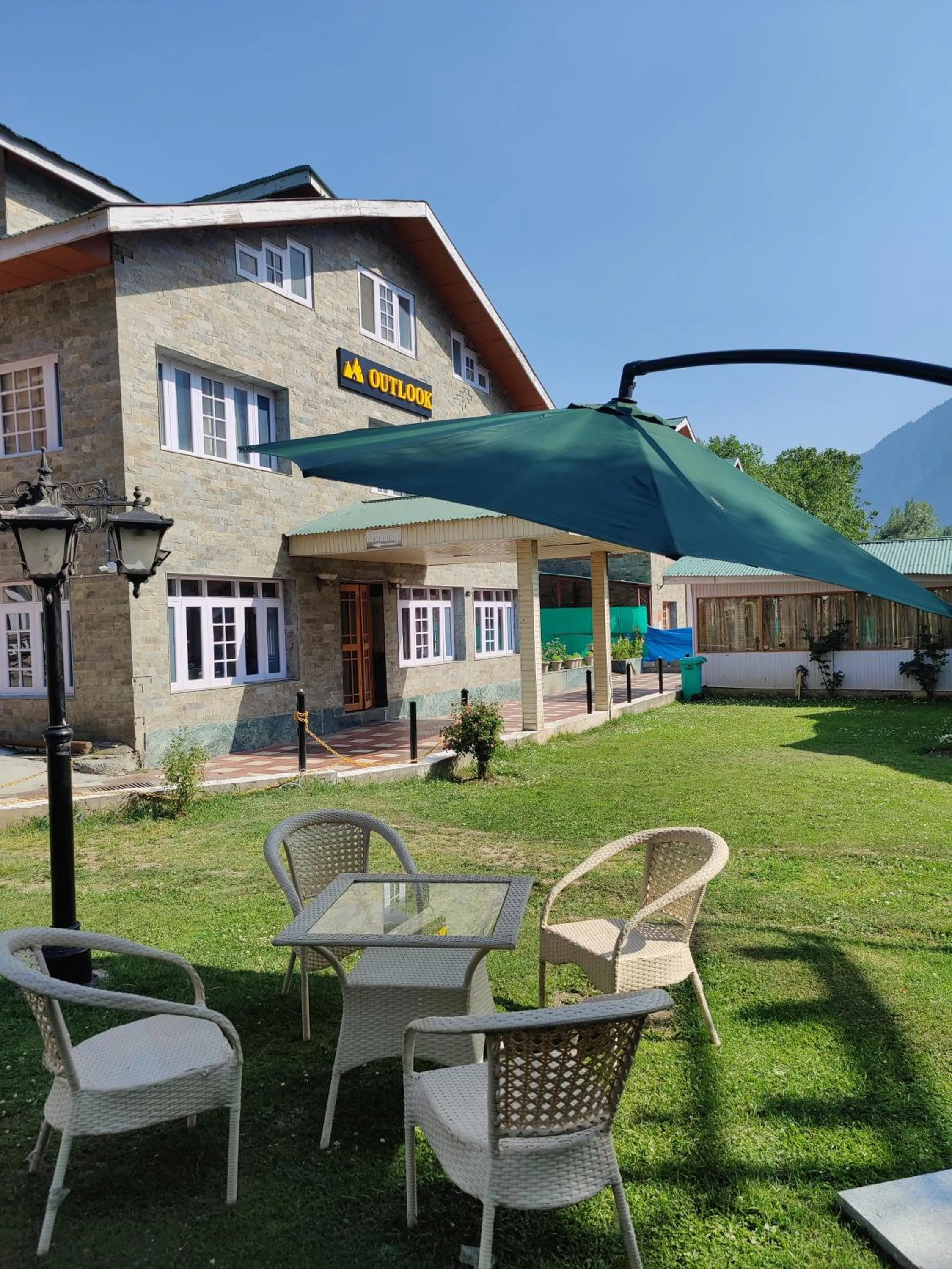 Property building in Hotel Outlook