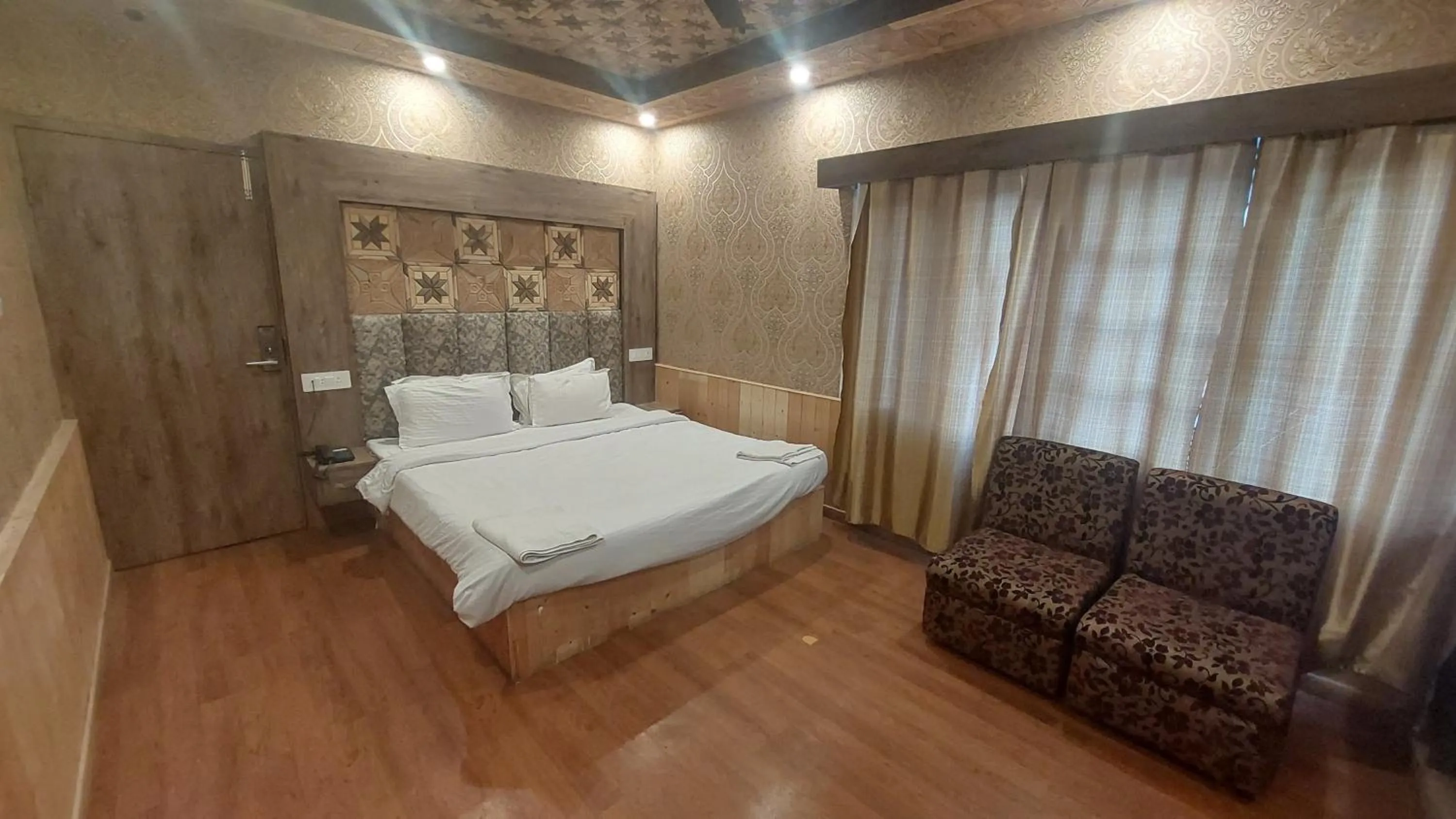 Bed in Hotel Outlook