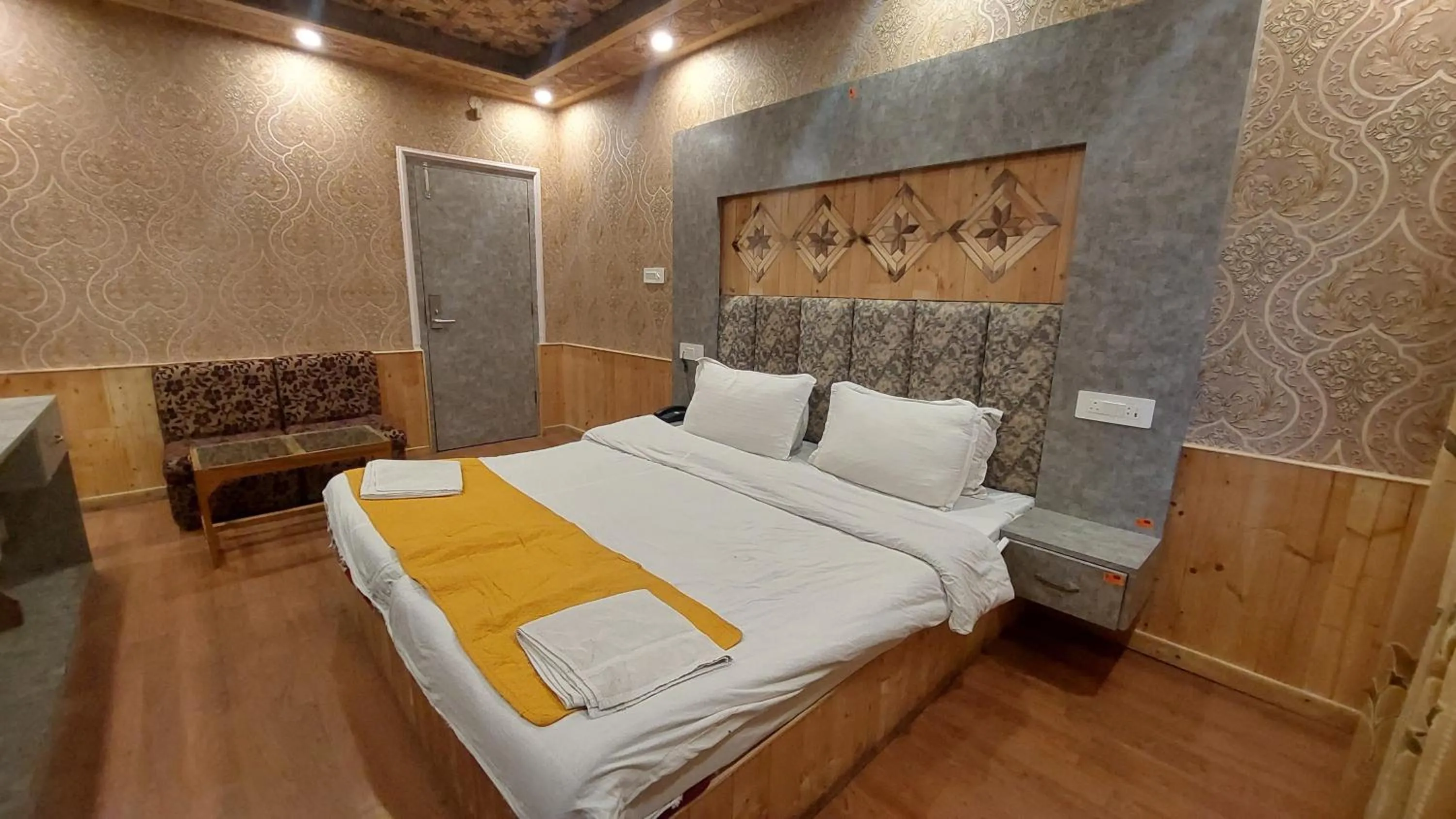 Bed in Hotel Outlook