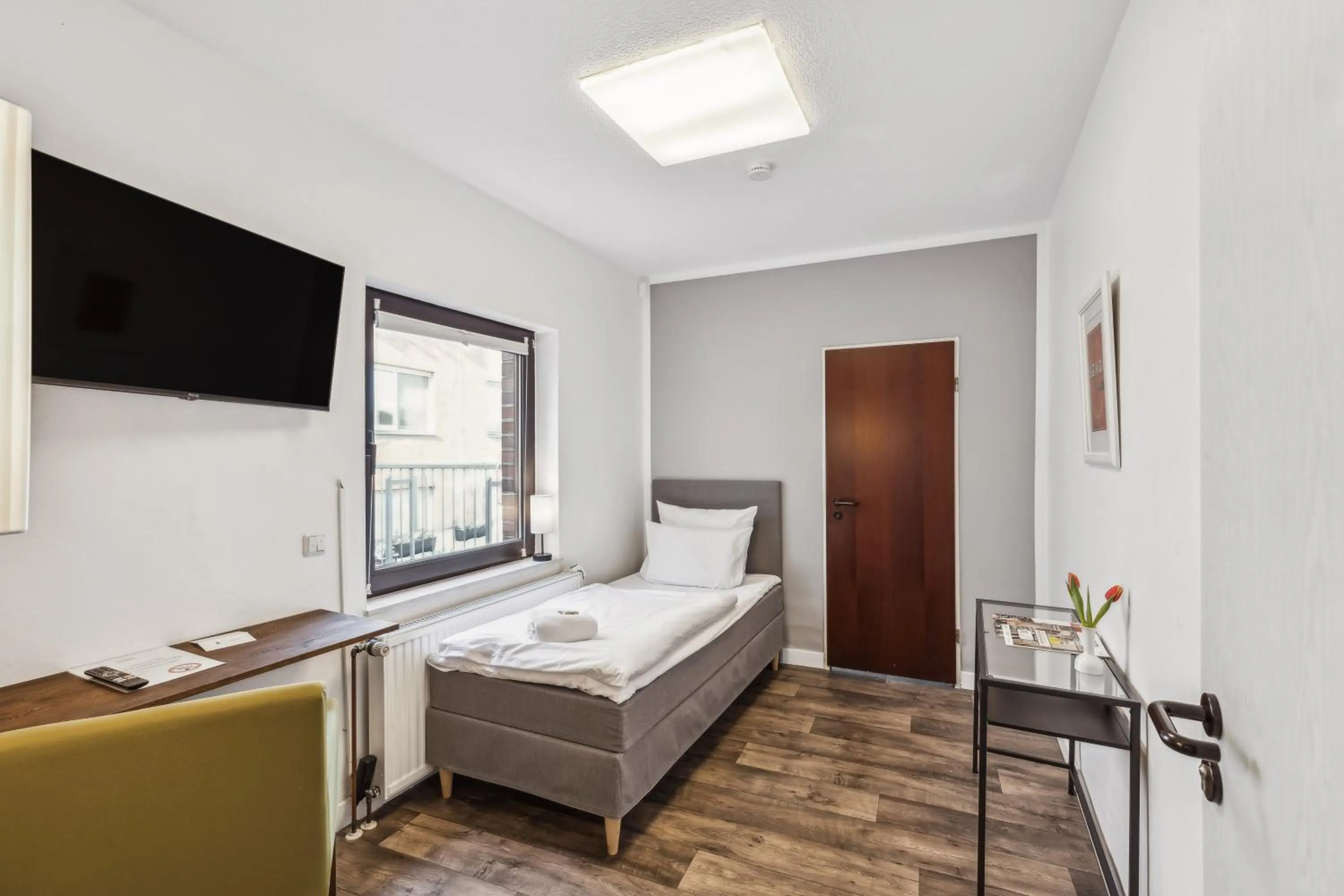 Bedroom, Bed in Cityhotel Amadeus