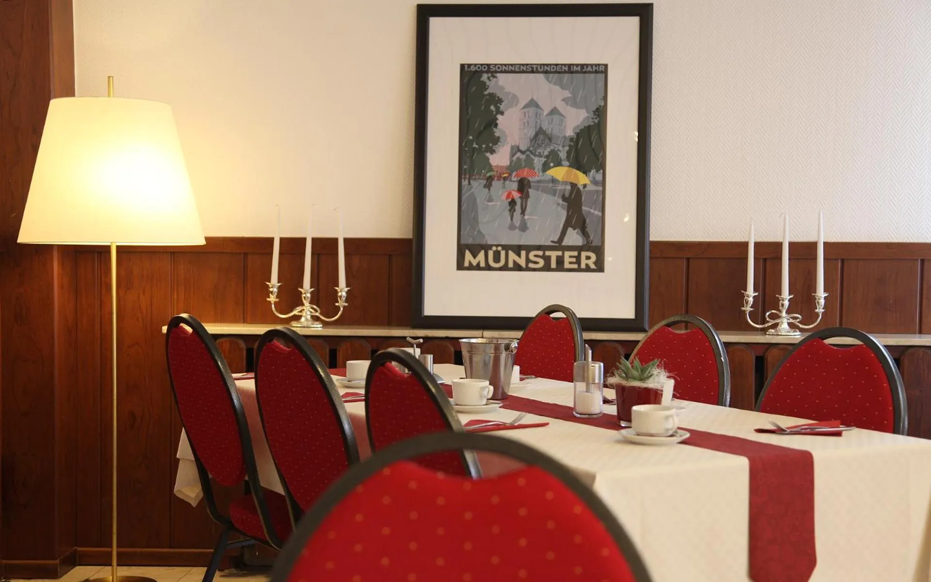 Restaurant/places to eat in Cityhotel Amadeus