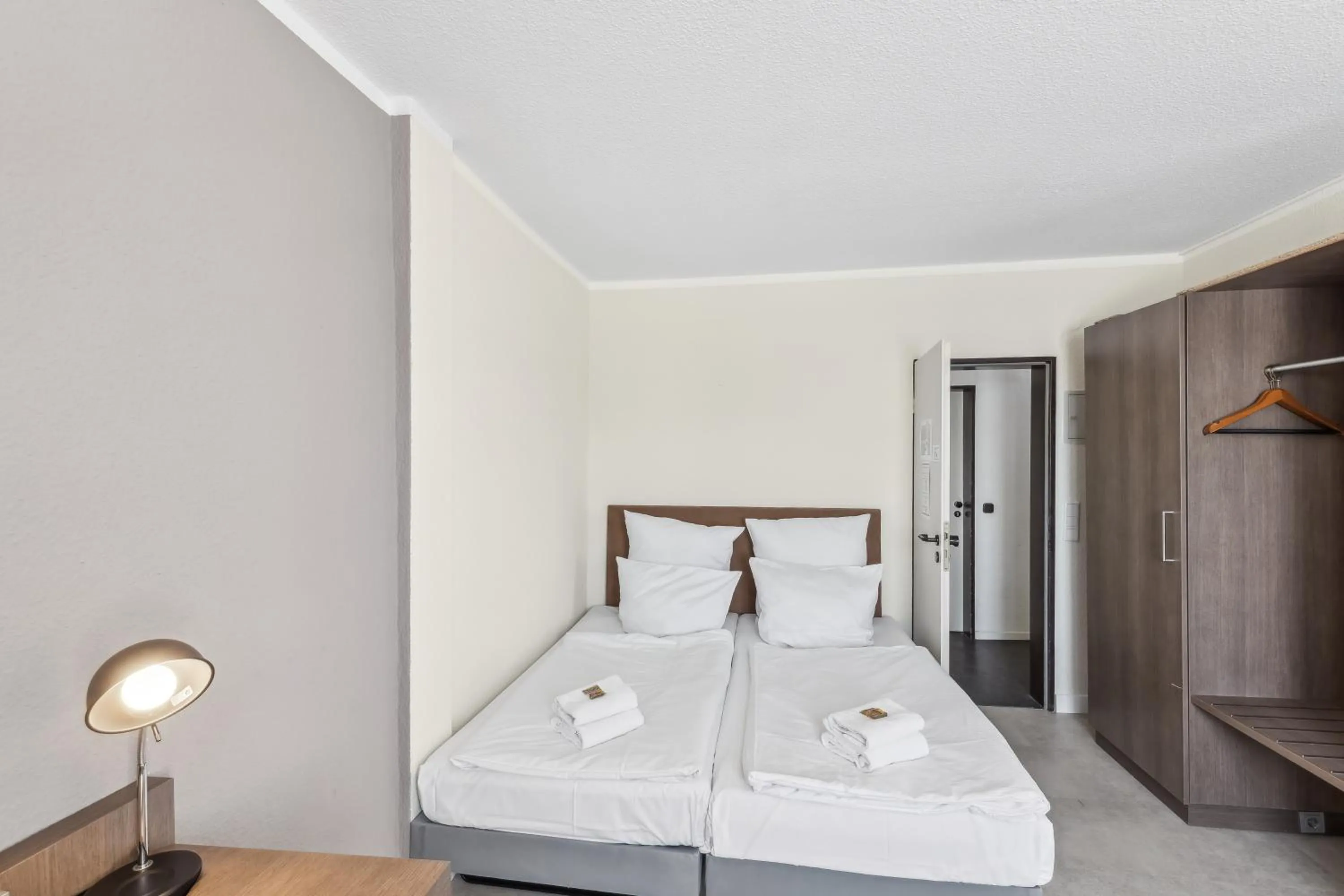 Bedroom, Bed in Cityhotel Amadeus