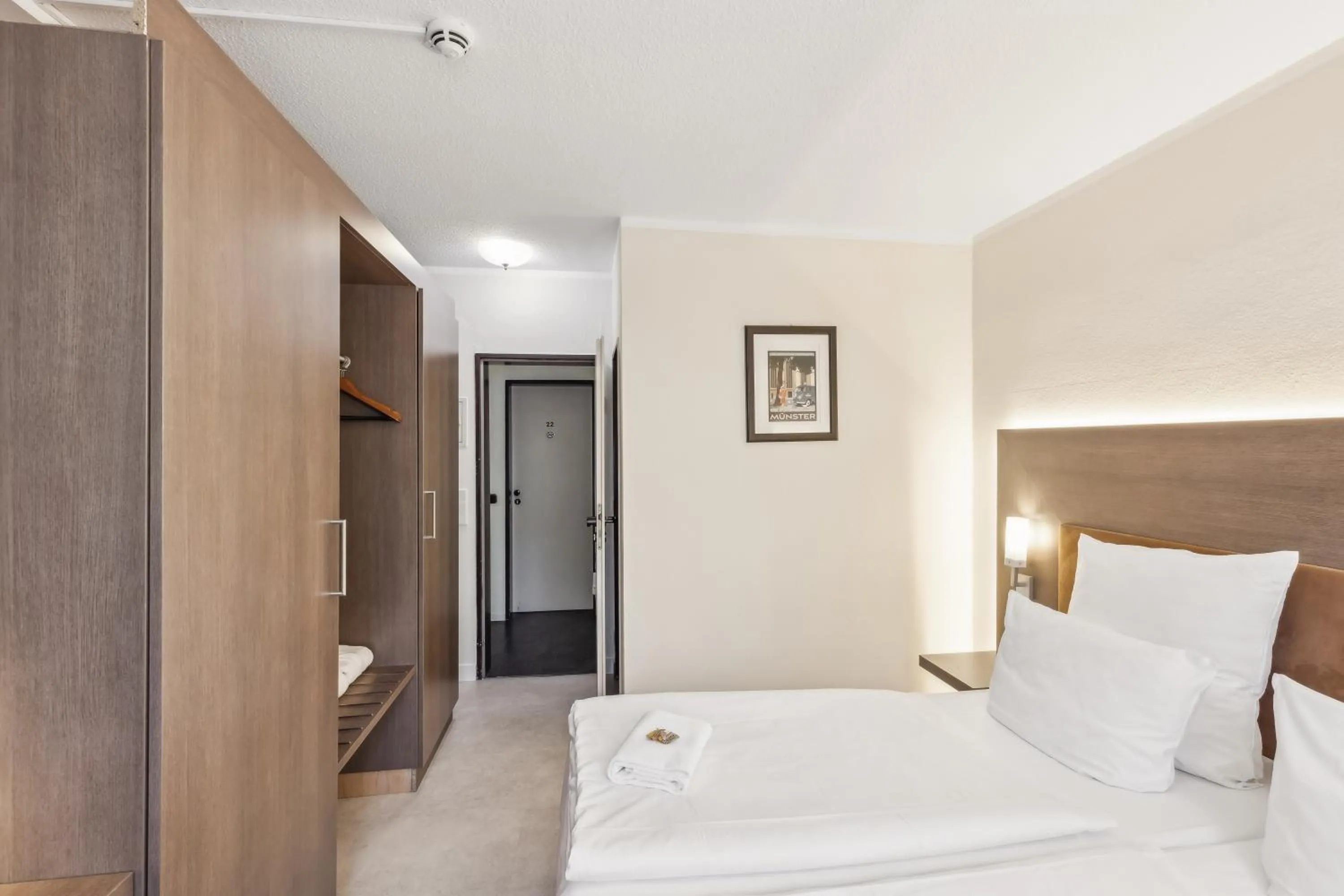 Bedroom, Bed in Cityhotel Amadeus