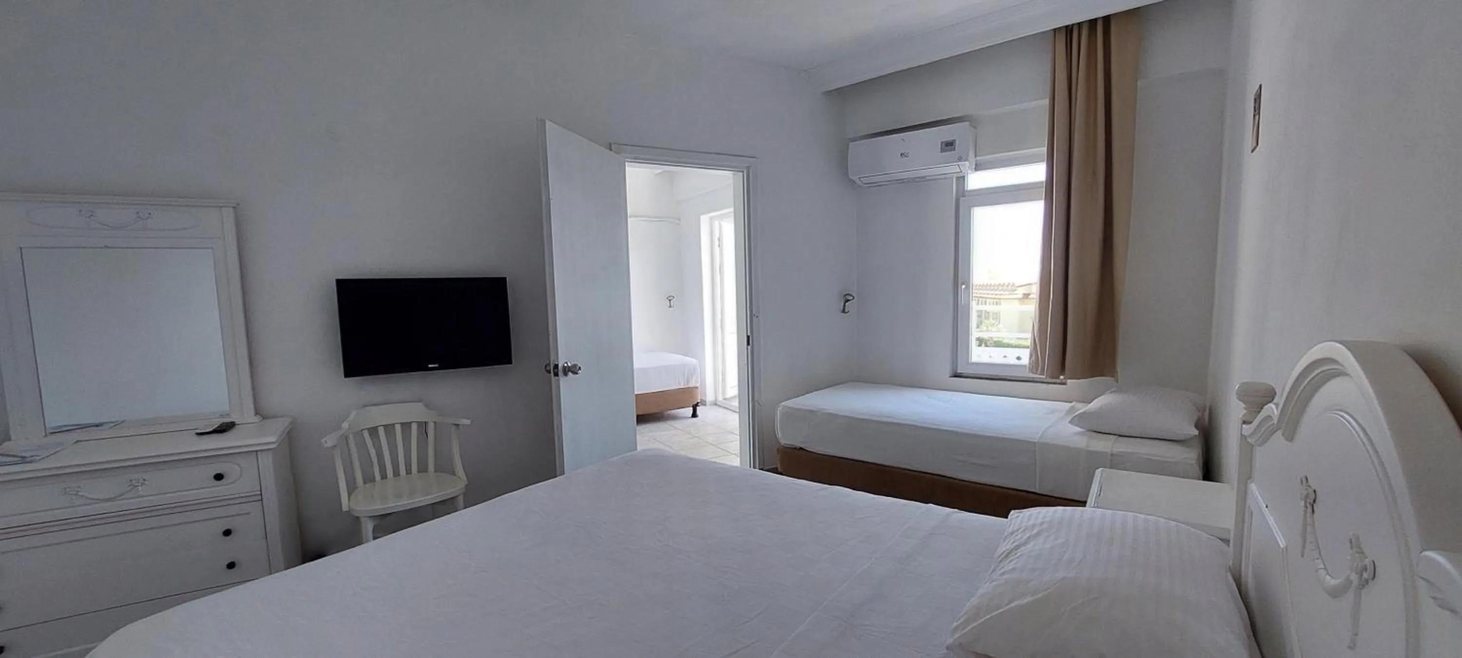 Bed in UK Hotel Kiriş