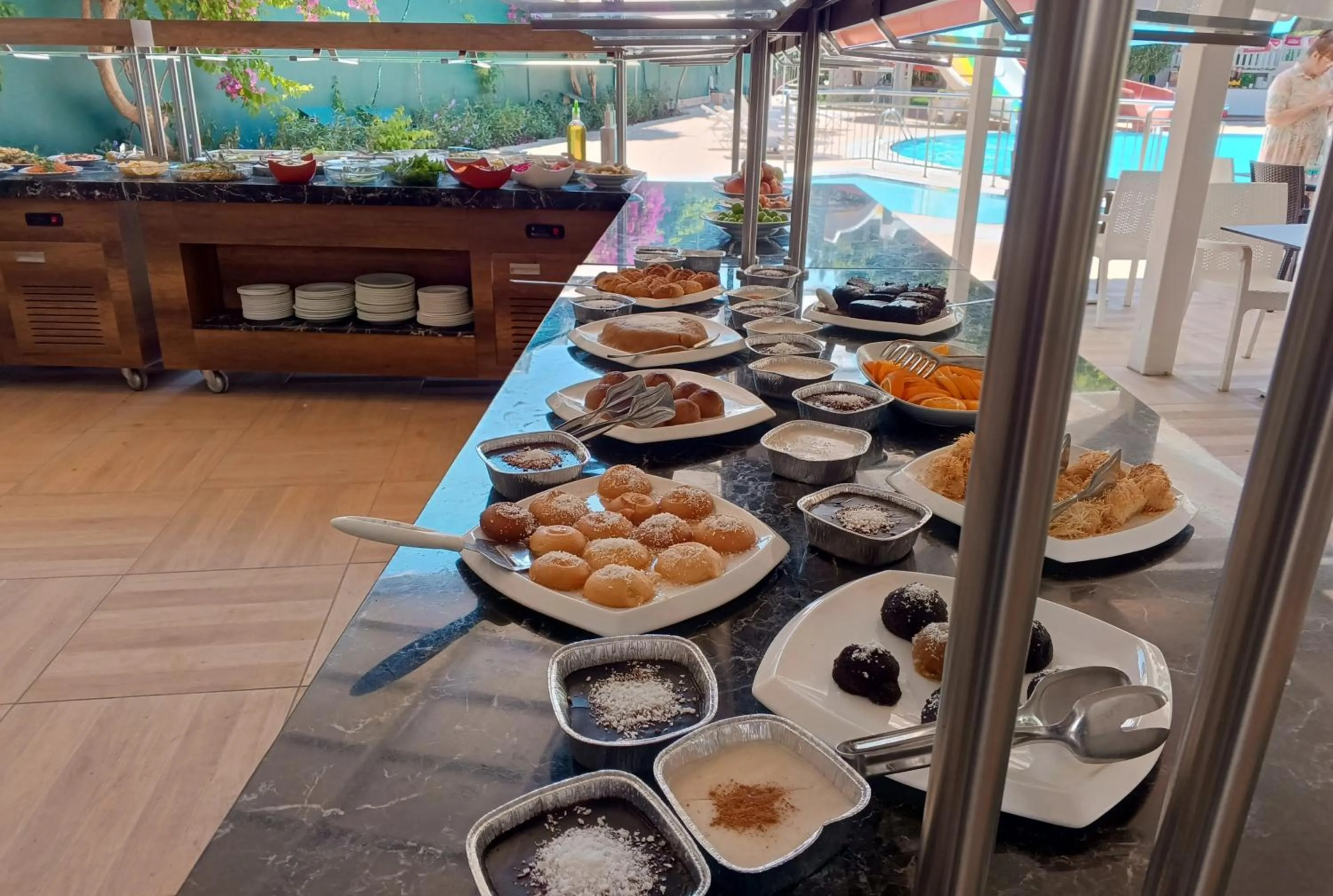 Food and drinks in UK Hotel Kiriş