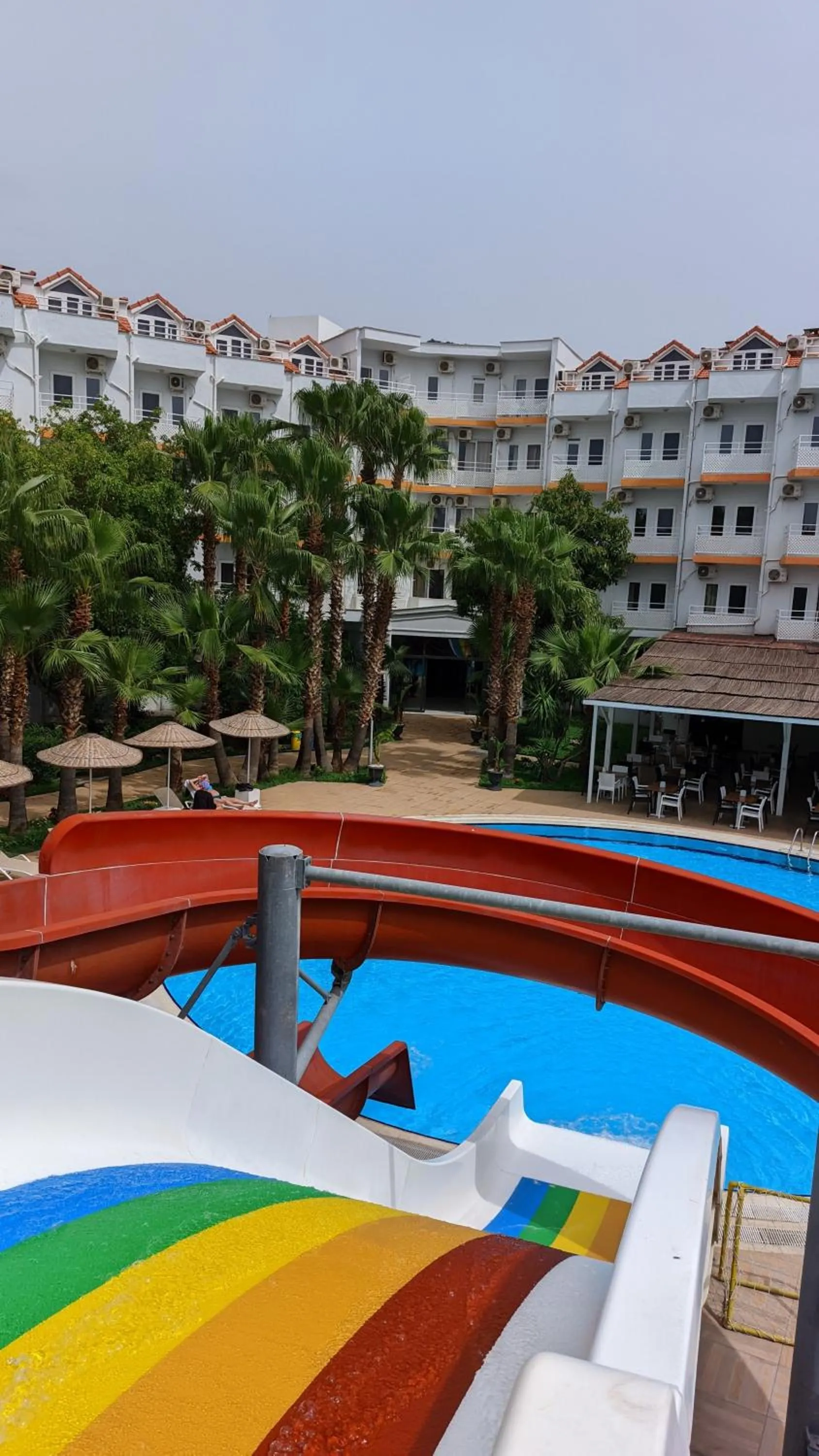 Property building in UK Hotel Kiriş