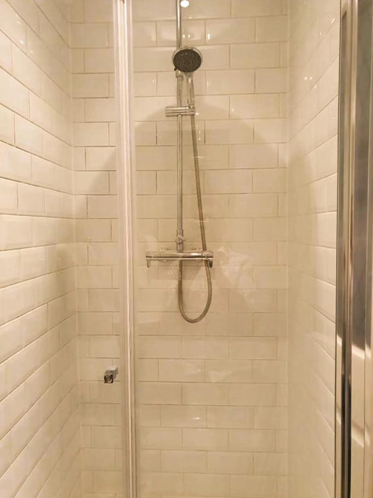 Shower in The Lodge Stanwell