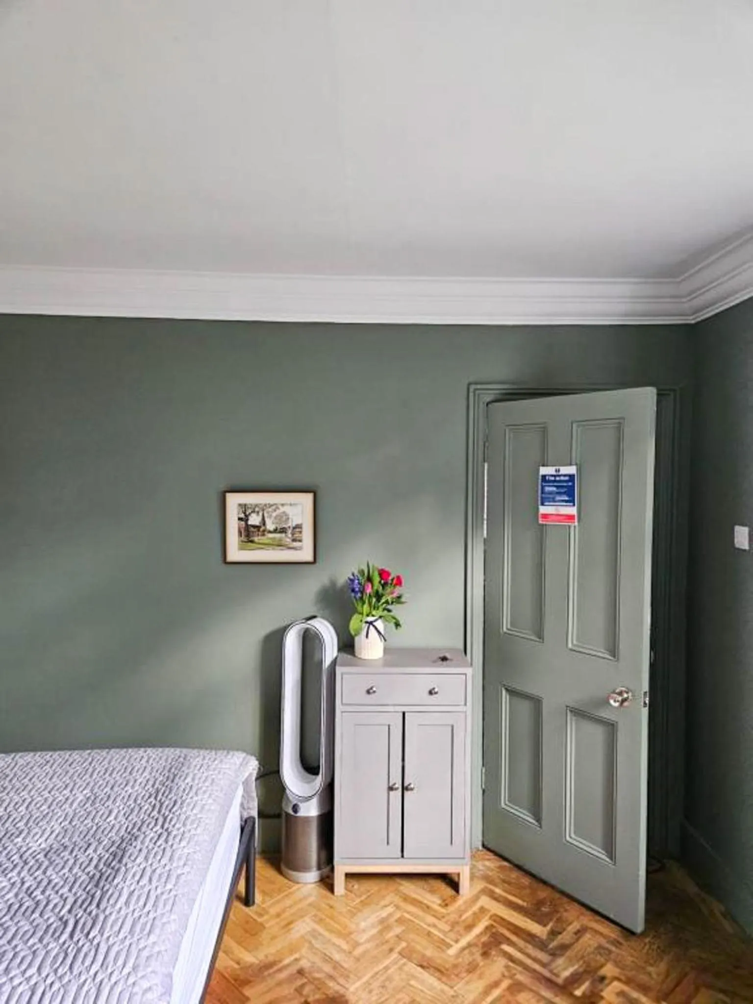 air conditioner, Bed in The Lodge Stanwell