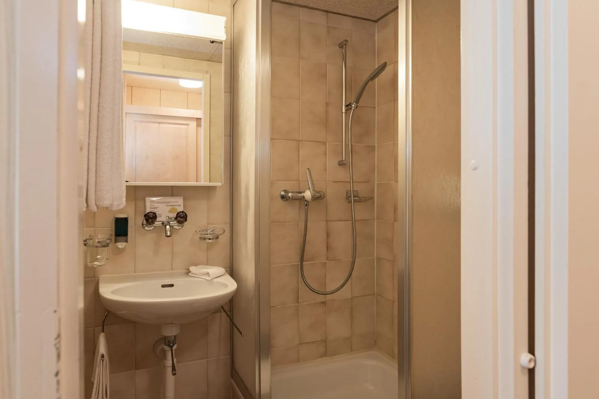 Hotel Bellevue - Traditional Swiss Hideaway