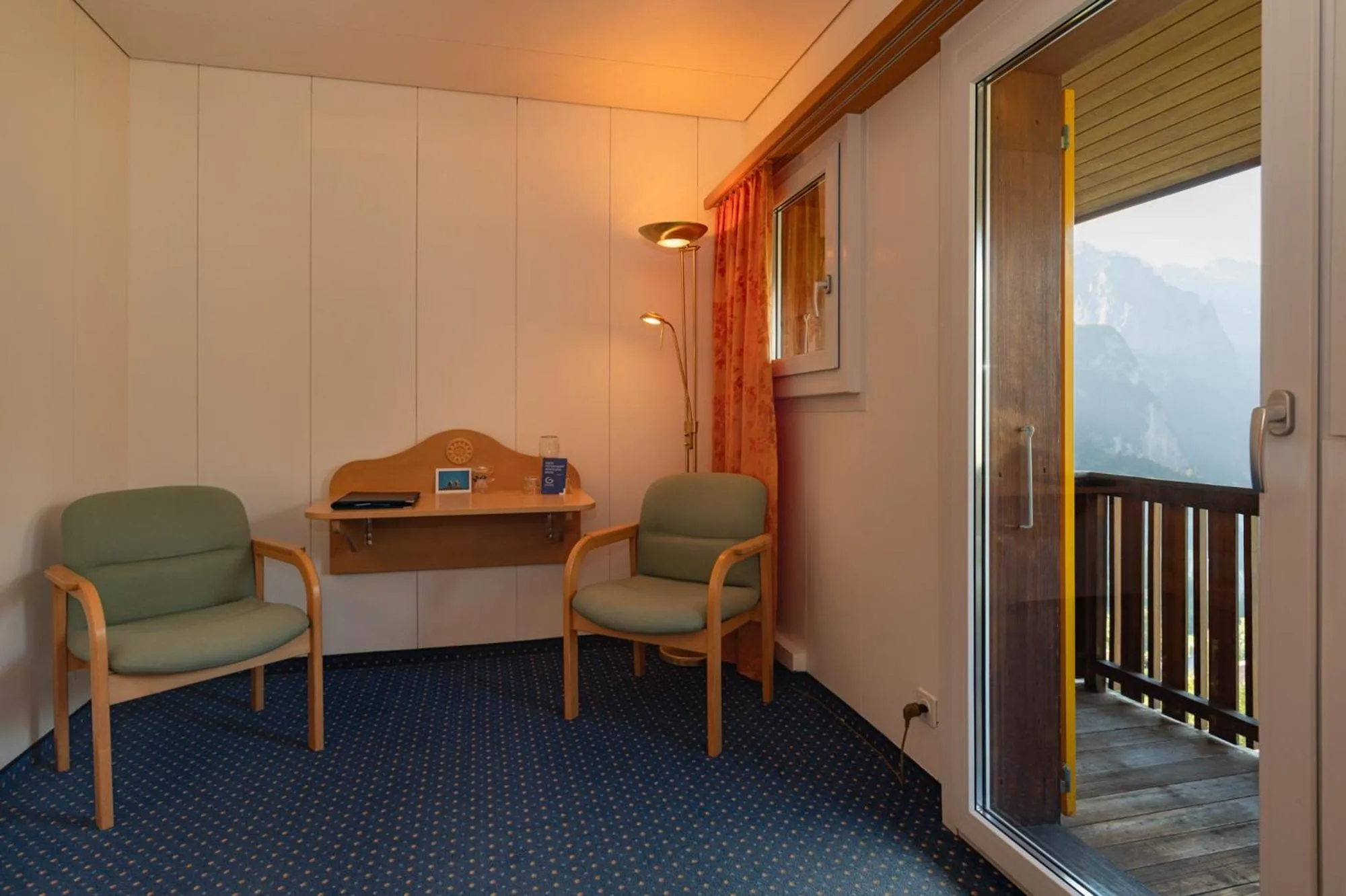 Hotel Bellevue - Traditional Swiss Hideaway