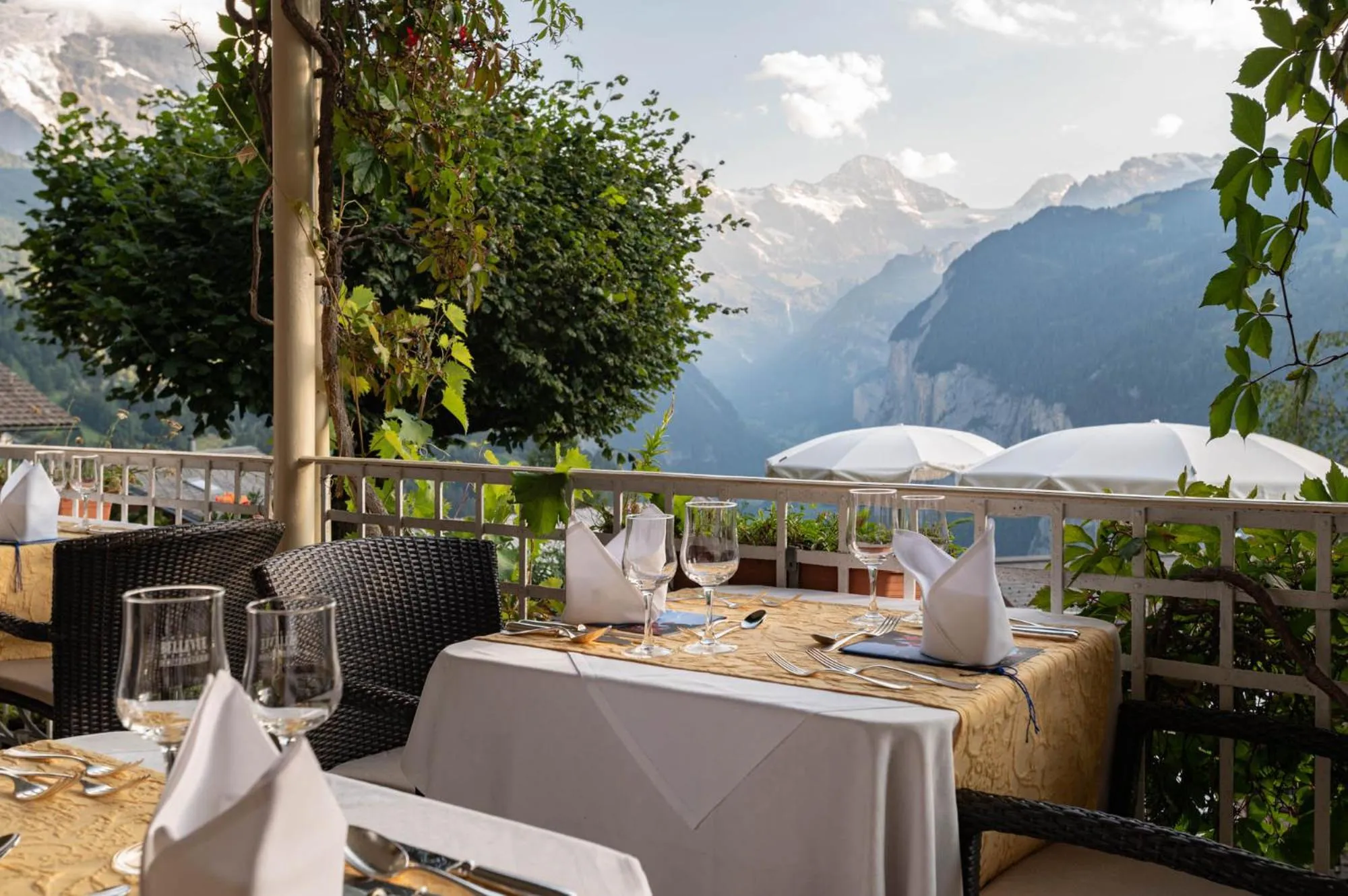 Hotel Bellevue - Traditional Swiss Hideaway
