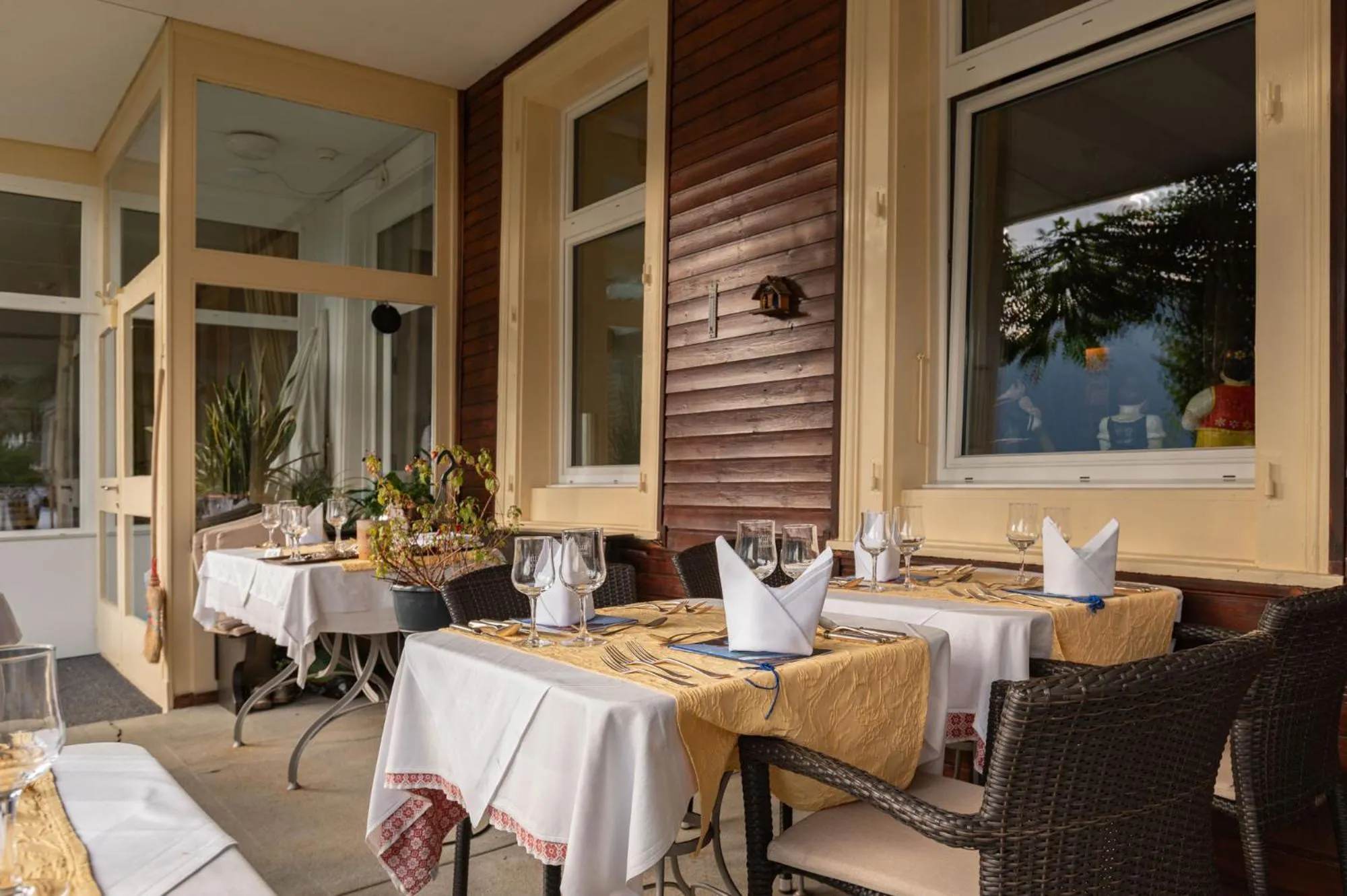 Hotel Bellevue - Traditional Swiss Hideaway