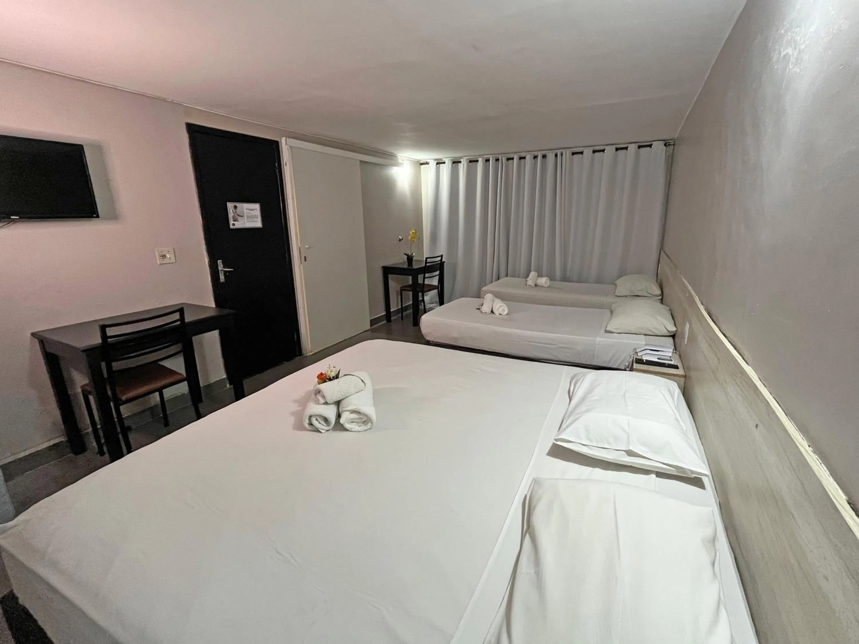 Bed in Hotel Montana Aeroporto by Bsb Inn