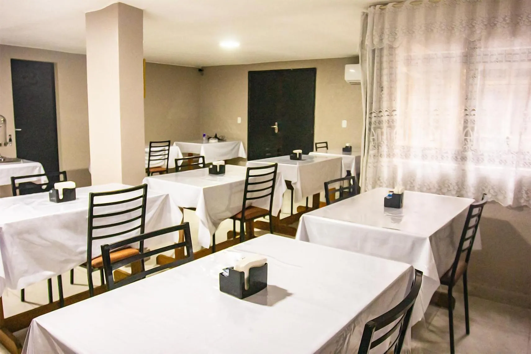 Restaurant/places to eat in Hotel Montana Aeroporto by Bsb Inn