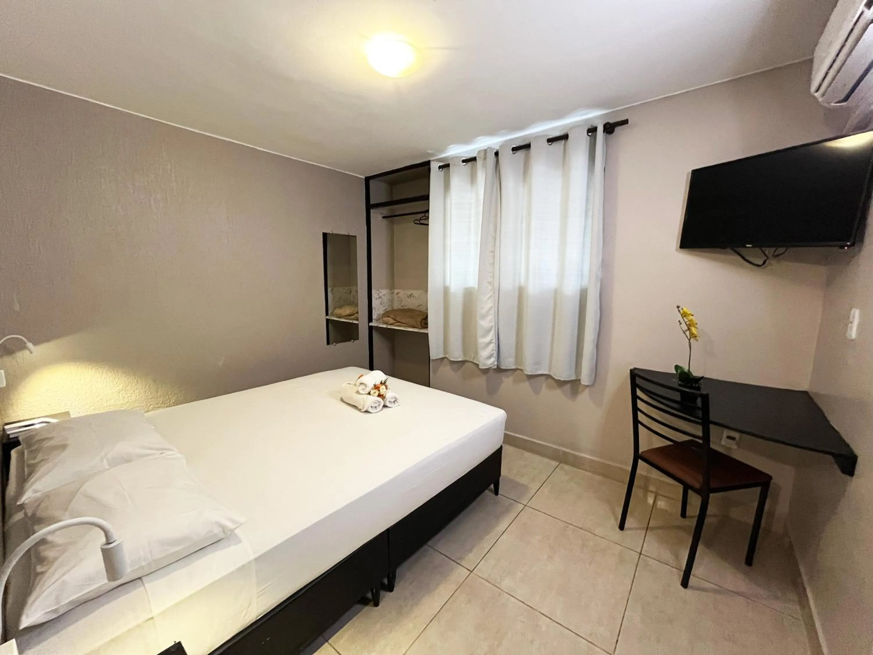 Bed in Hotel Montana Aeroporto by Bsb Inn