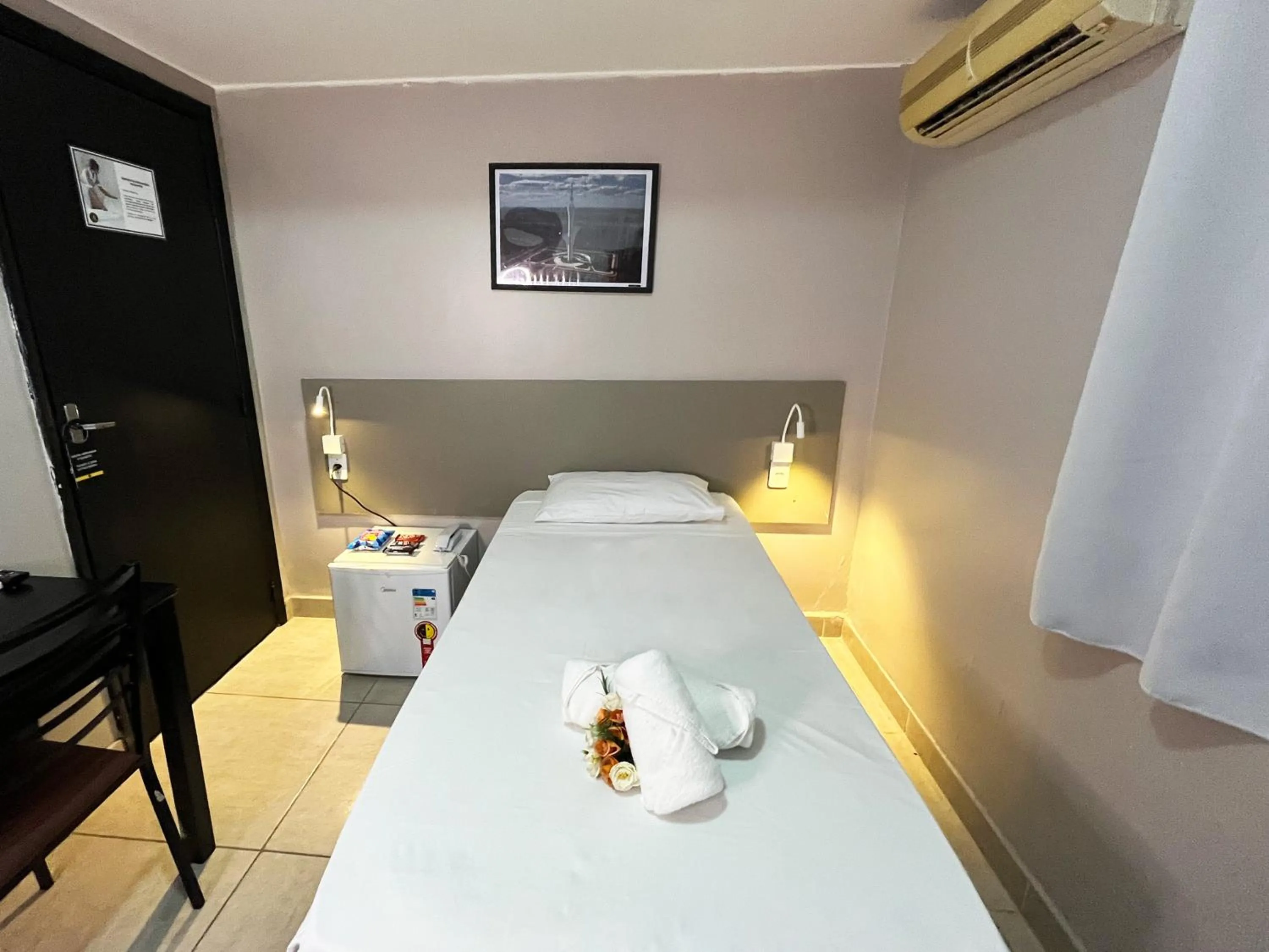 Bed in Hotel Montana Aeroporto by Bsb Inn