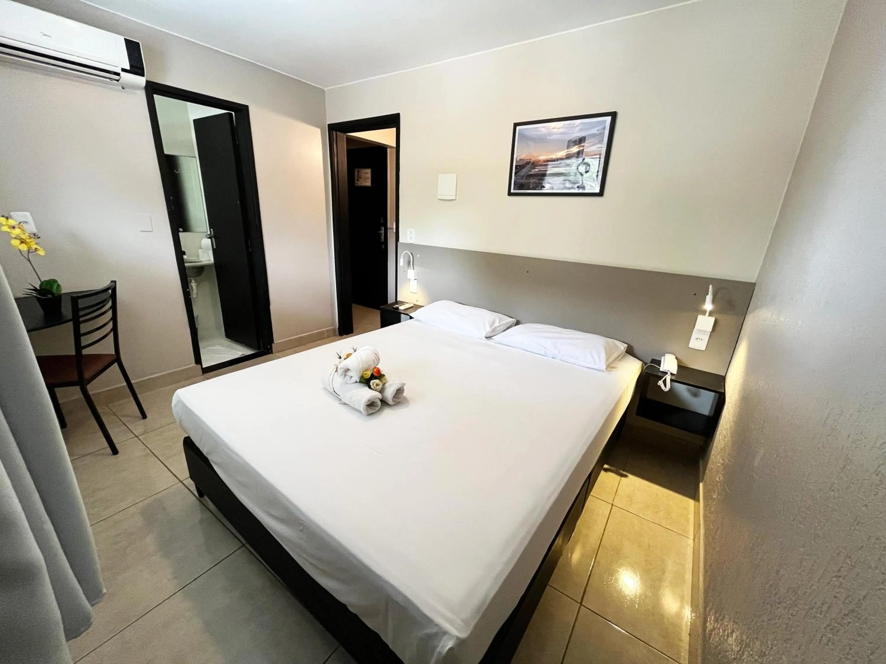 Bed in Hotel Montana Aeroporto by Bsb Inn