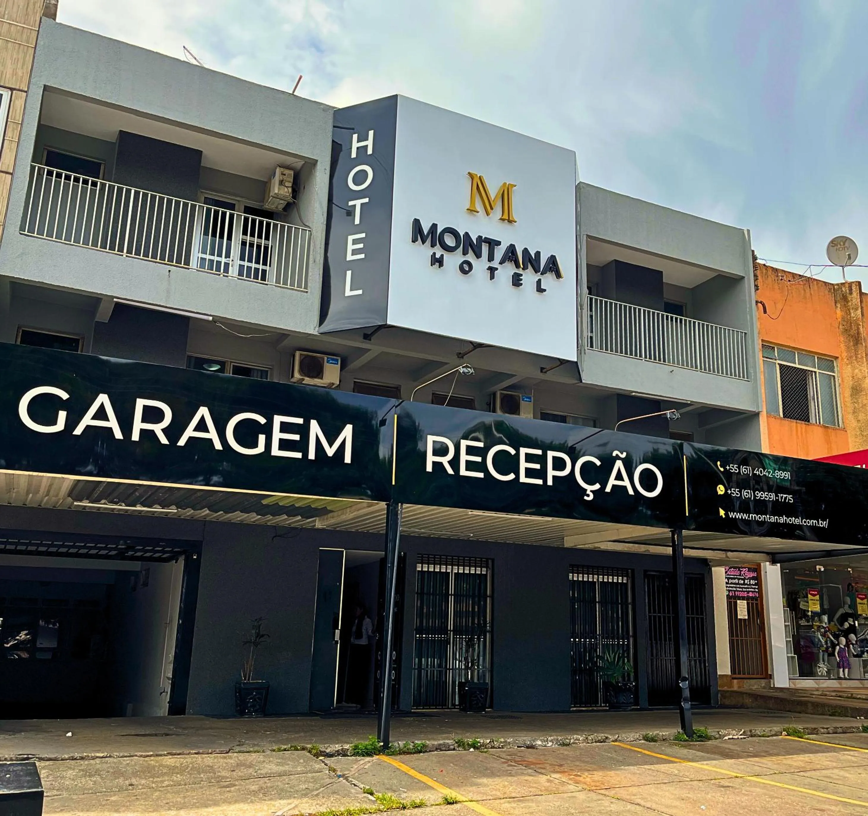 Property building in Hotel Montana Aeroporto by Bsb Inn