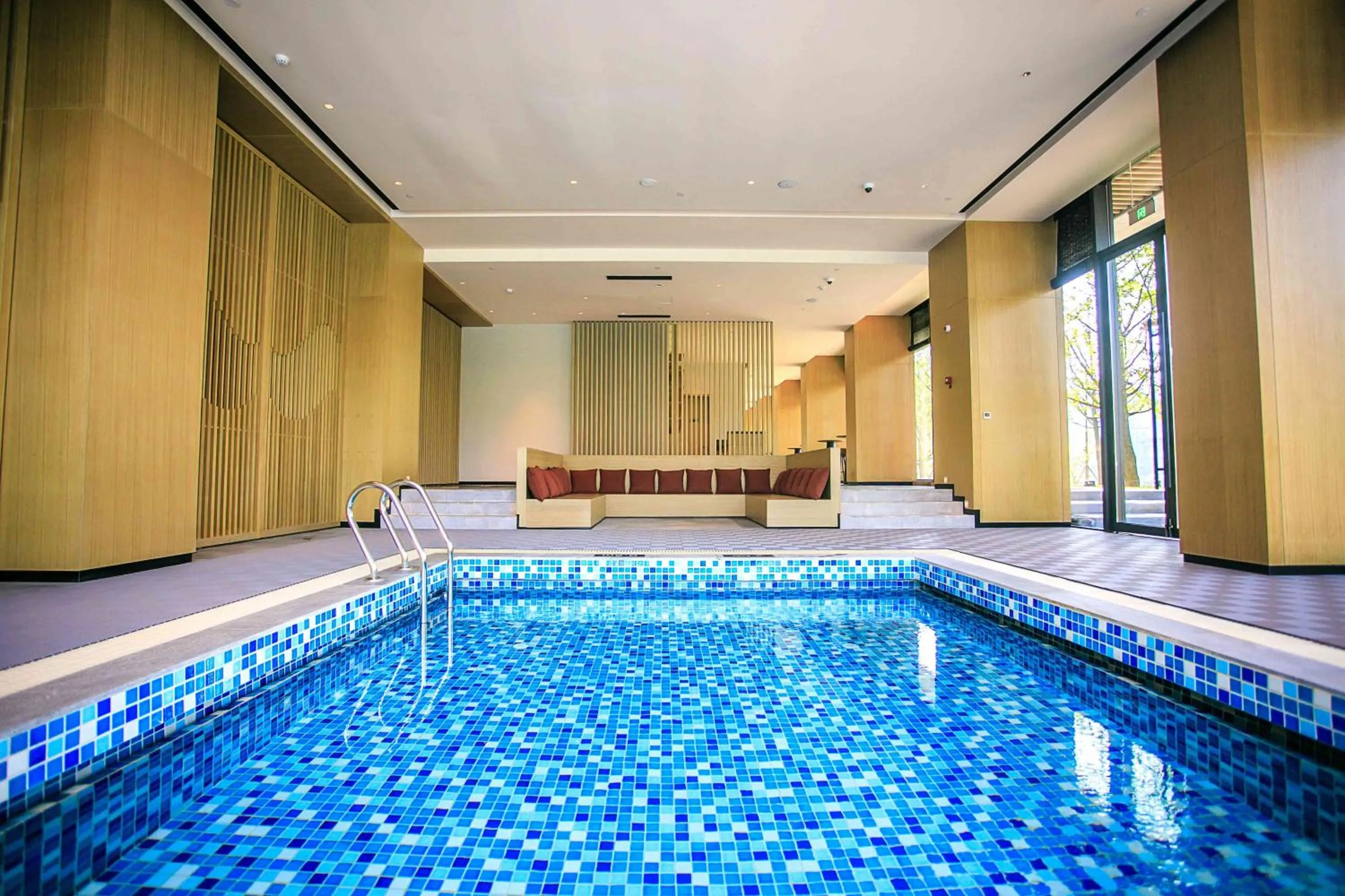Swimming pool in Melia Chongqing