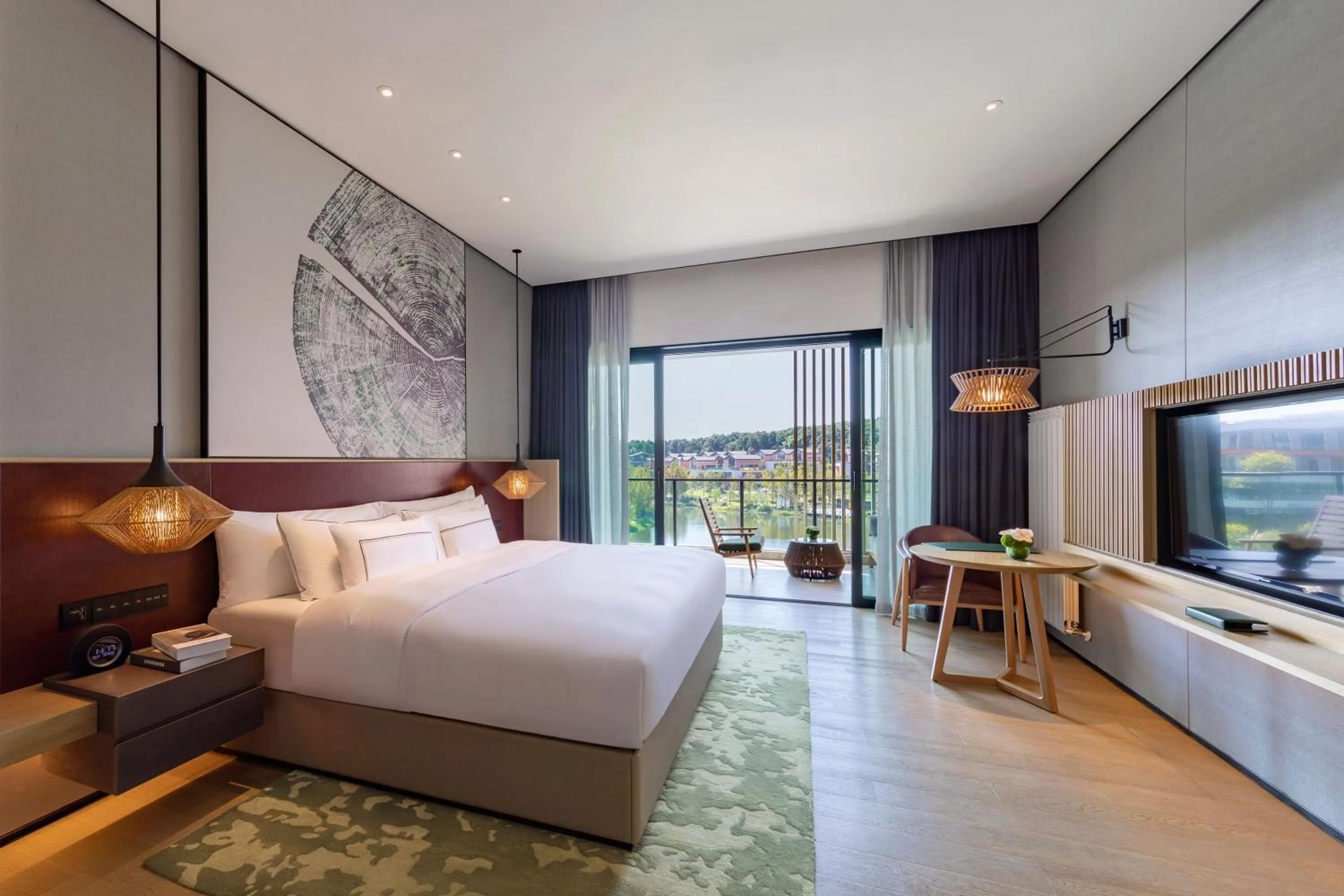 Photo of the whole room, Bed in Melia Chongqing