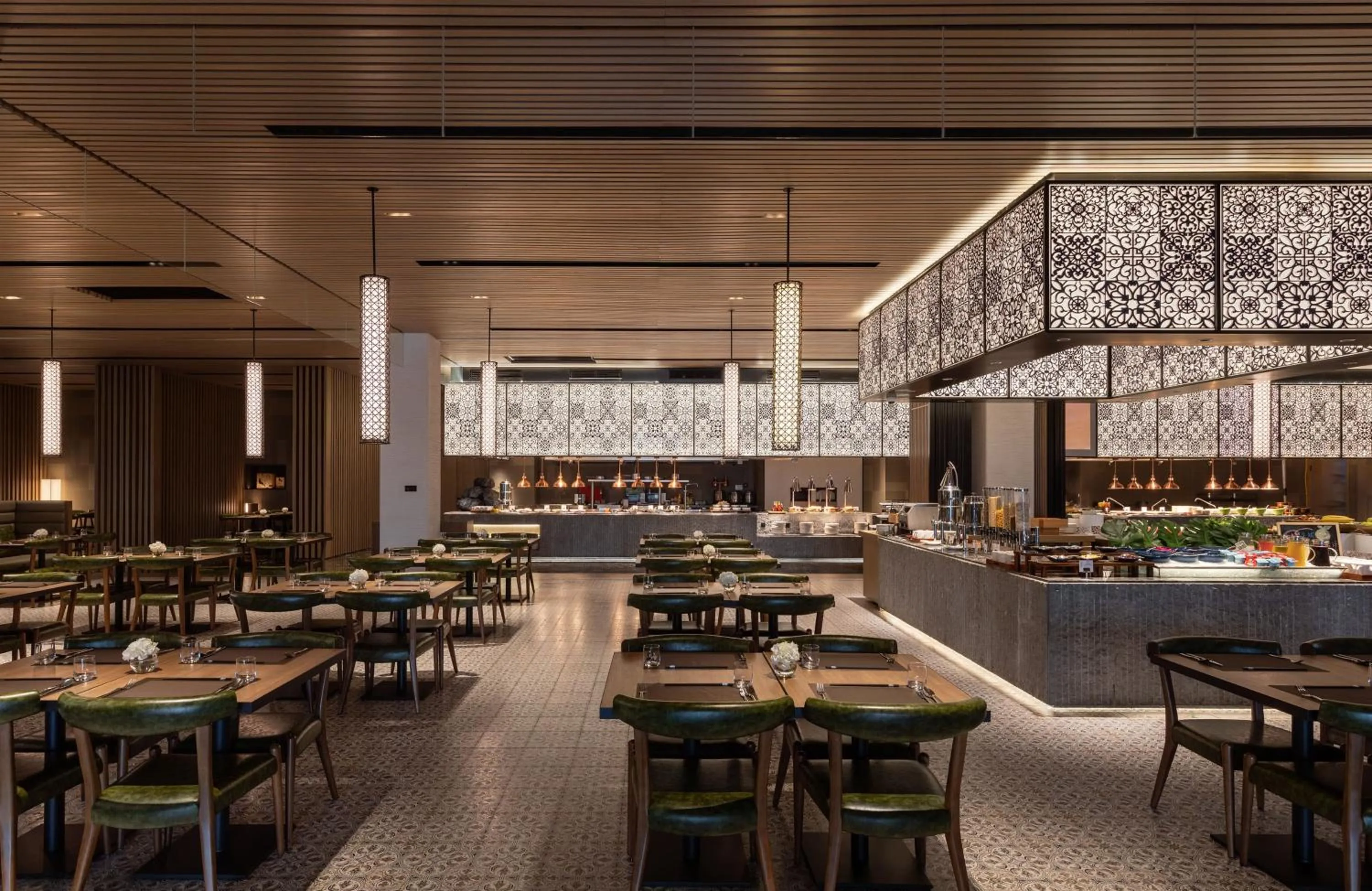 Restaurant/places to eat in Melia Chongqing