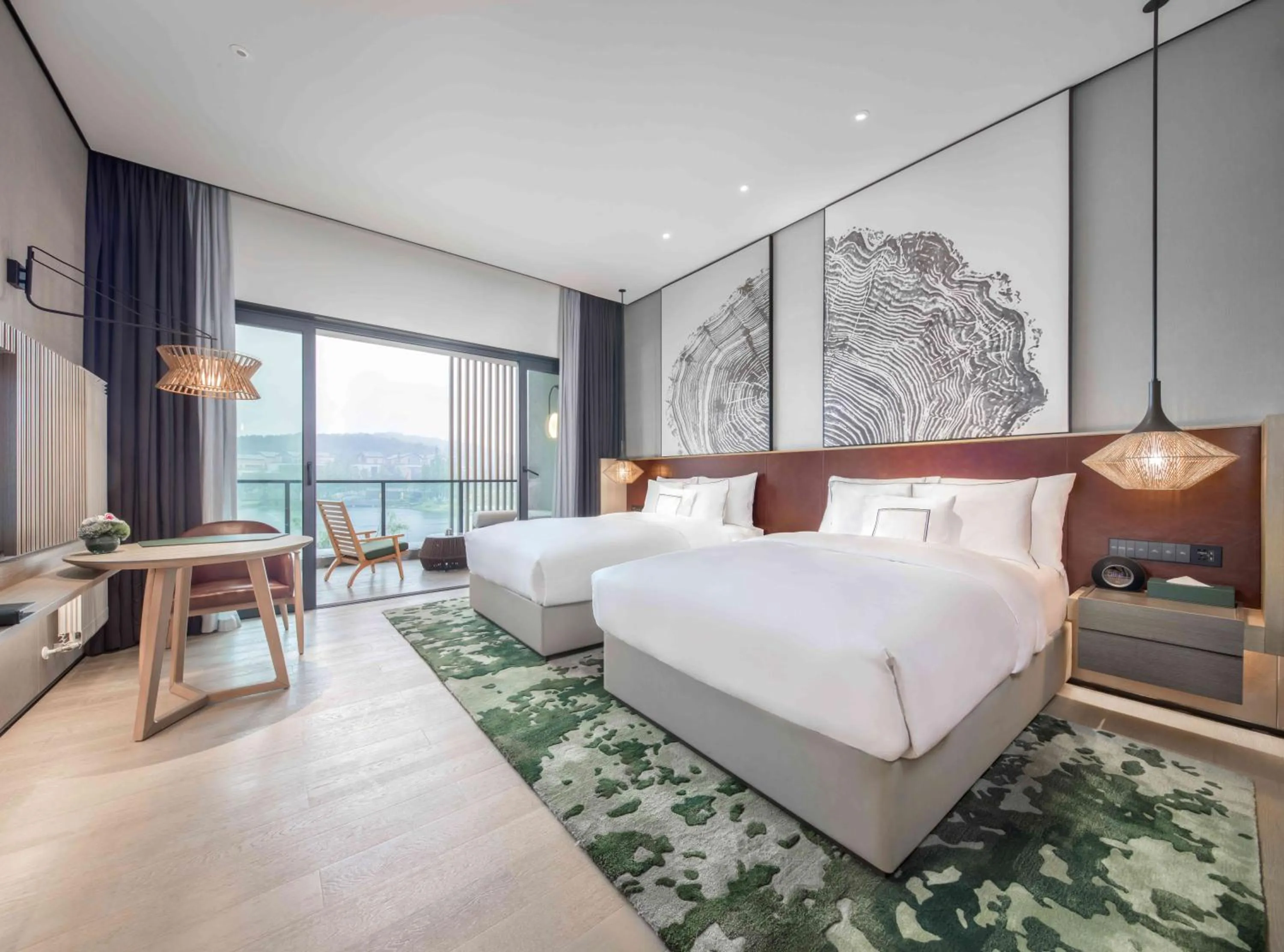 Photo of the whole room, Bed in Melia Chongqing