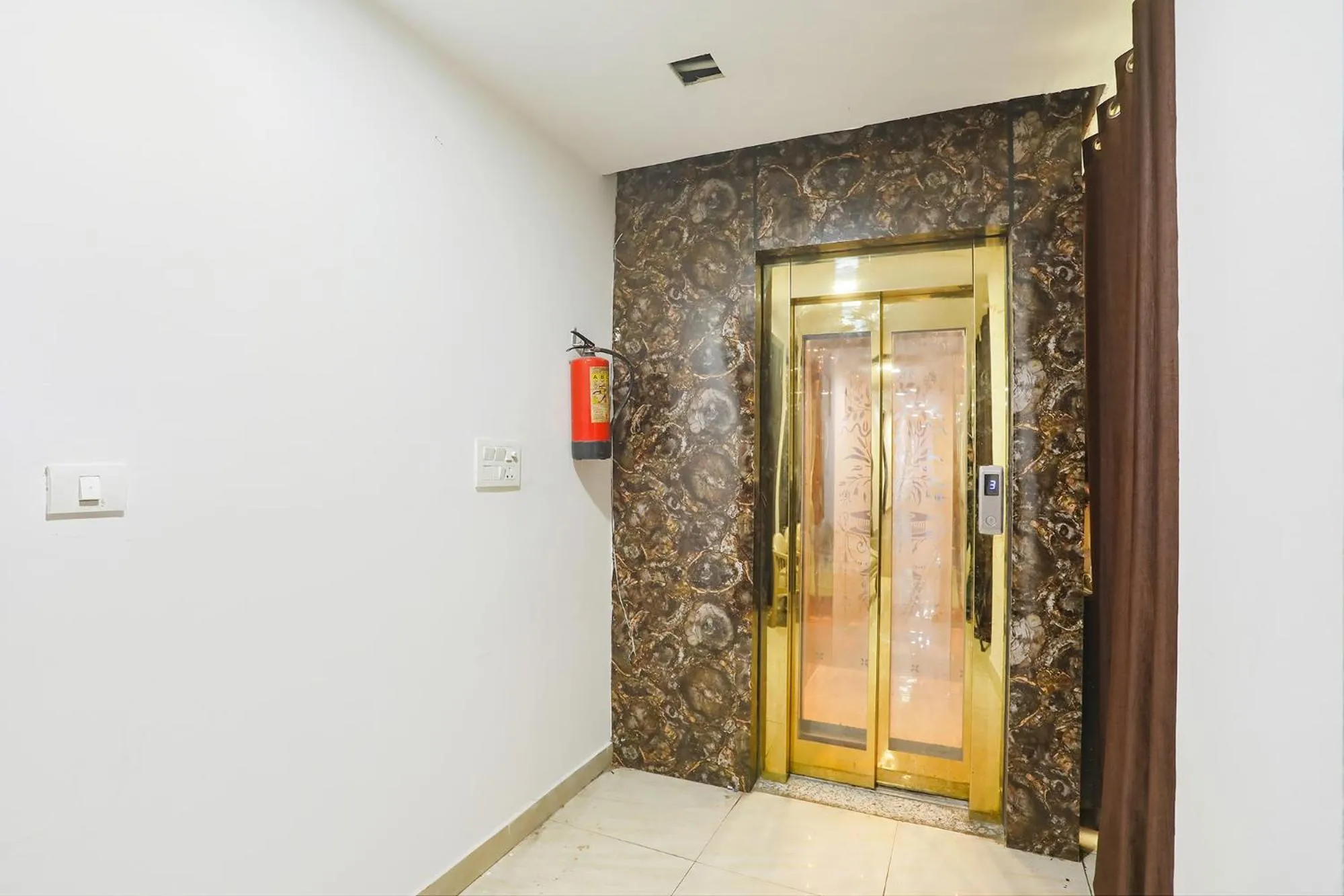 Lobby or reception in Comfy Stay Hotels 2nd Floor