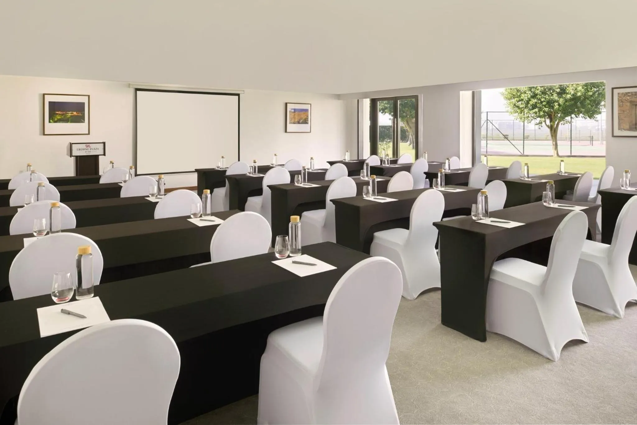 Meeting/conference room in Crowne Plaza Muscat by IHG