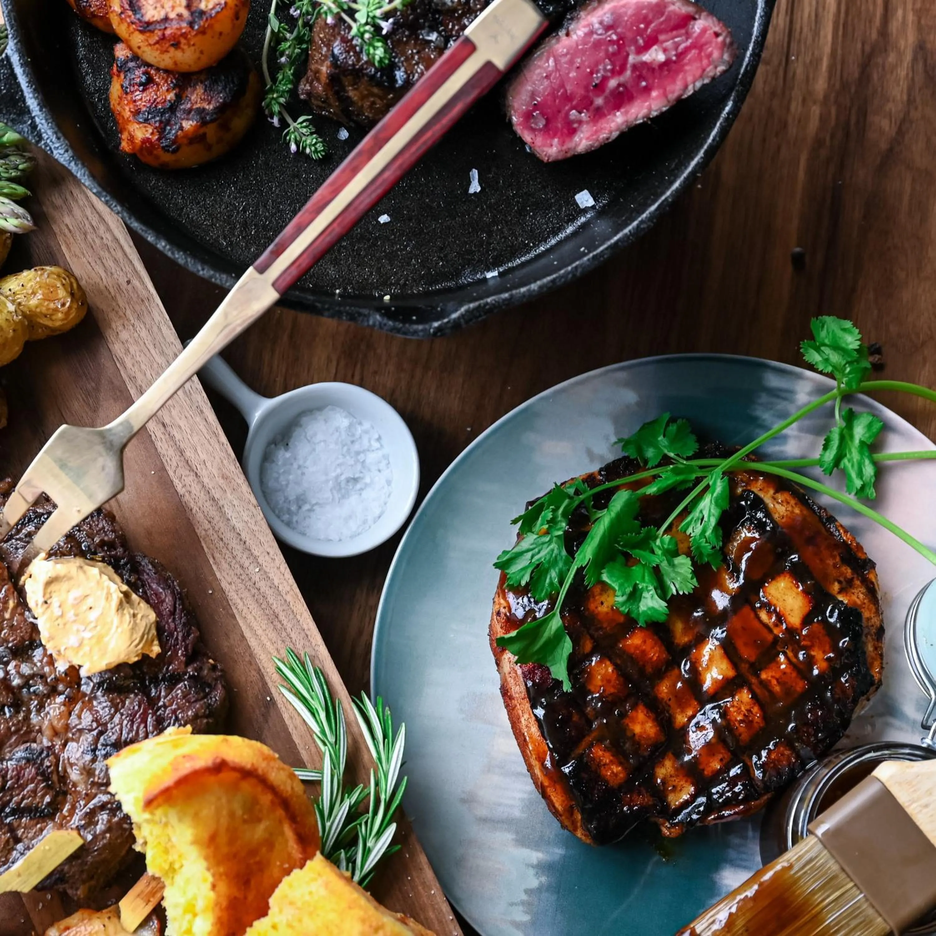 Restaurant/places to eat in Crowne Plaza Muscat by IHG