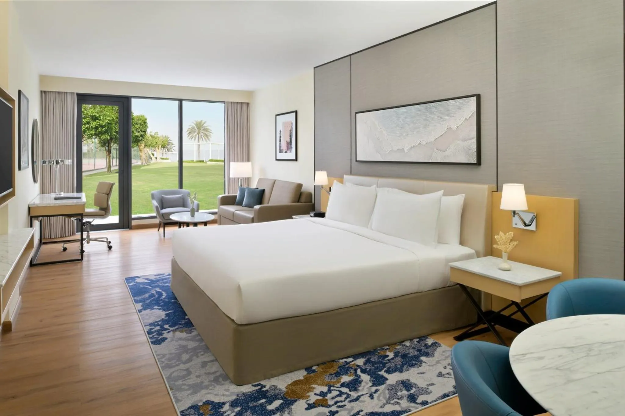 Photo of the whole room, Bed in Crowne Plaza Muscat by IHG