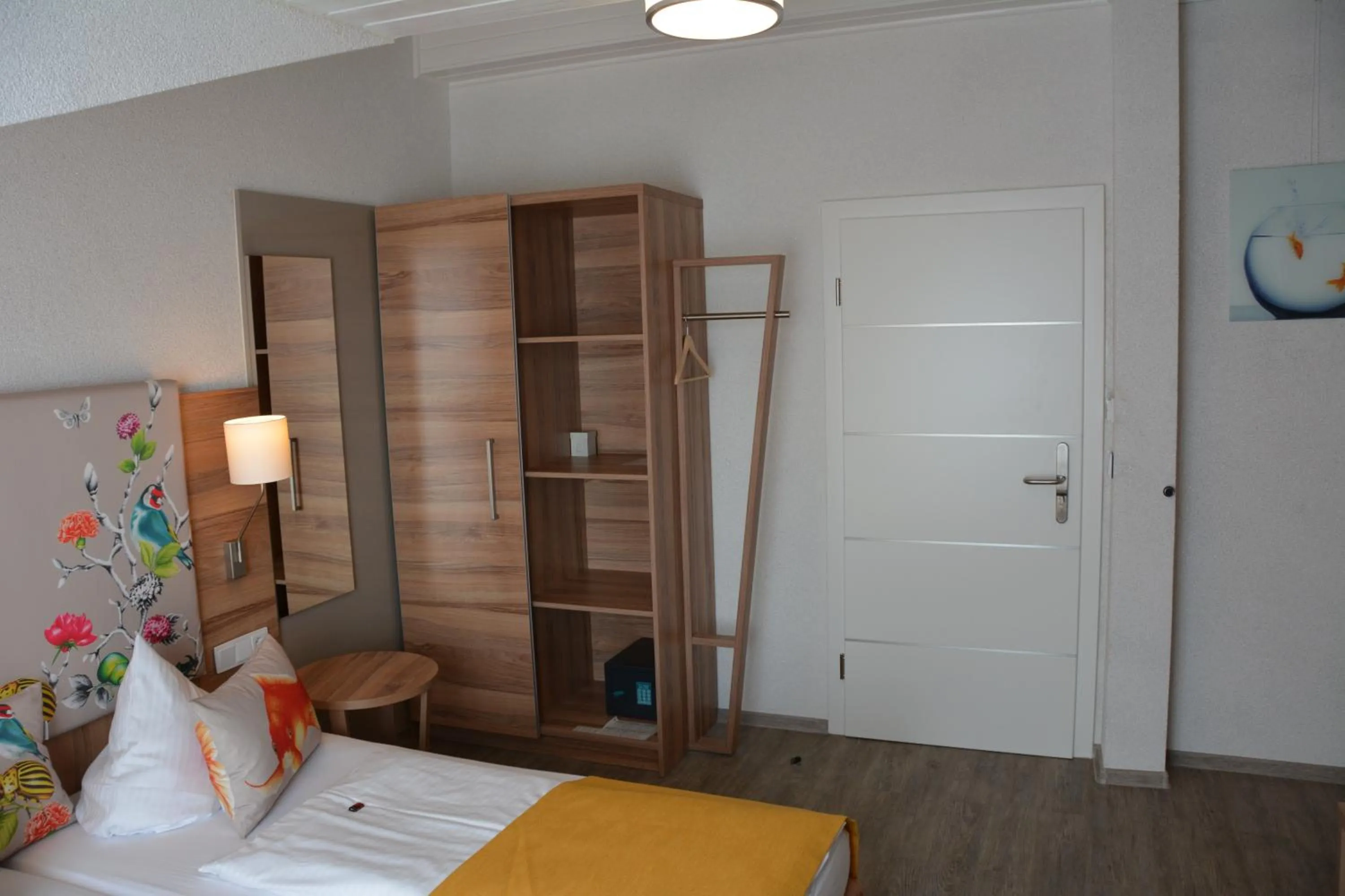 Photo of the whole room, Bed in Alpina Hotel