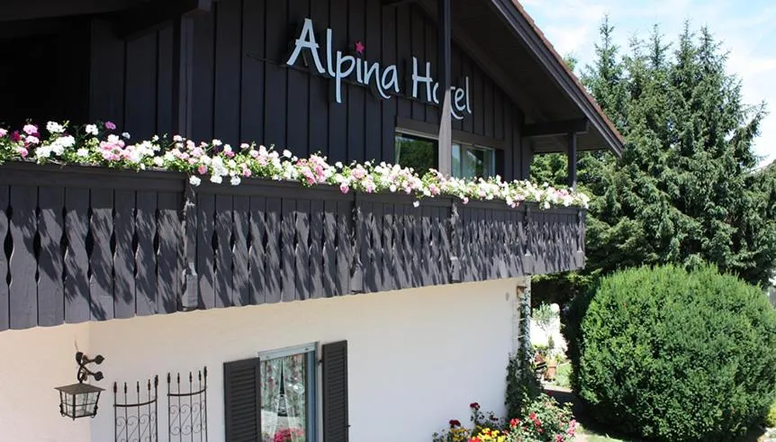 Facade/entrance in Alpina Hotel