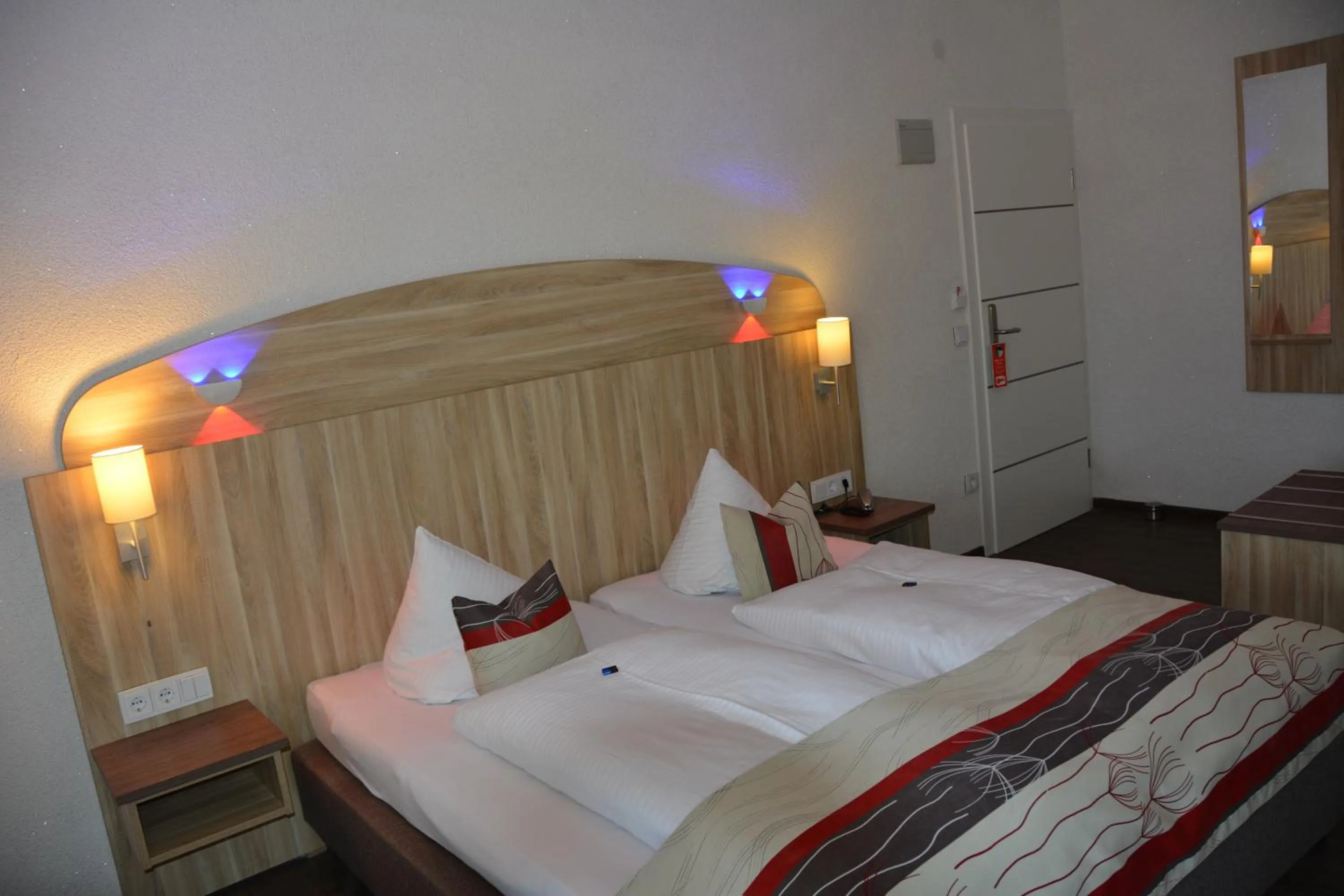 Photo of the whole room, Bed in Alpina Hotel