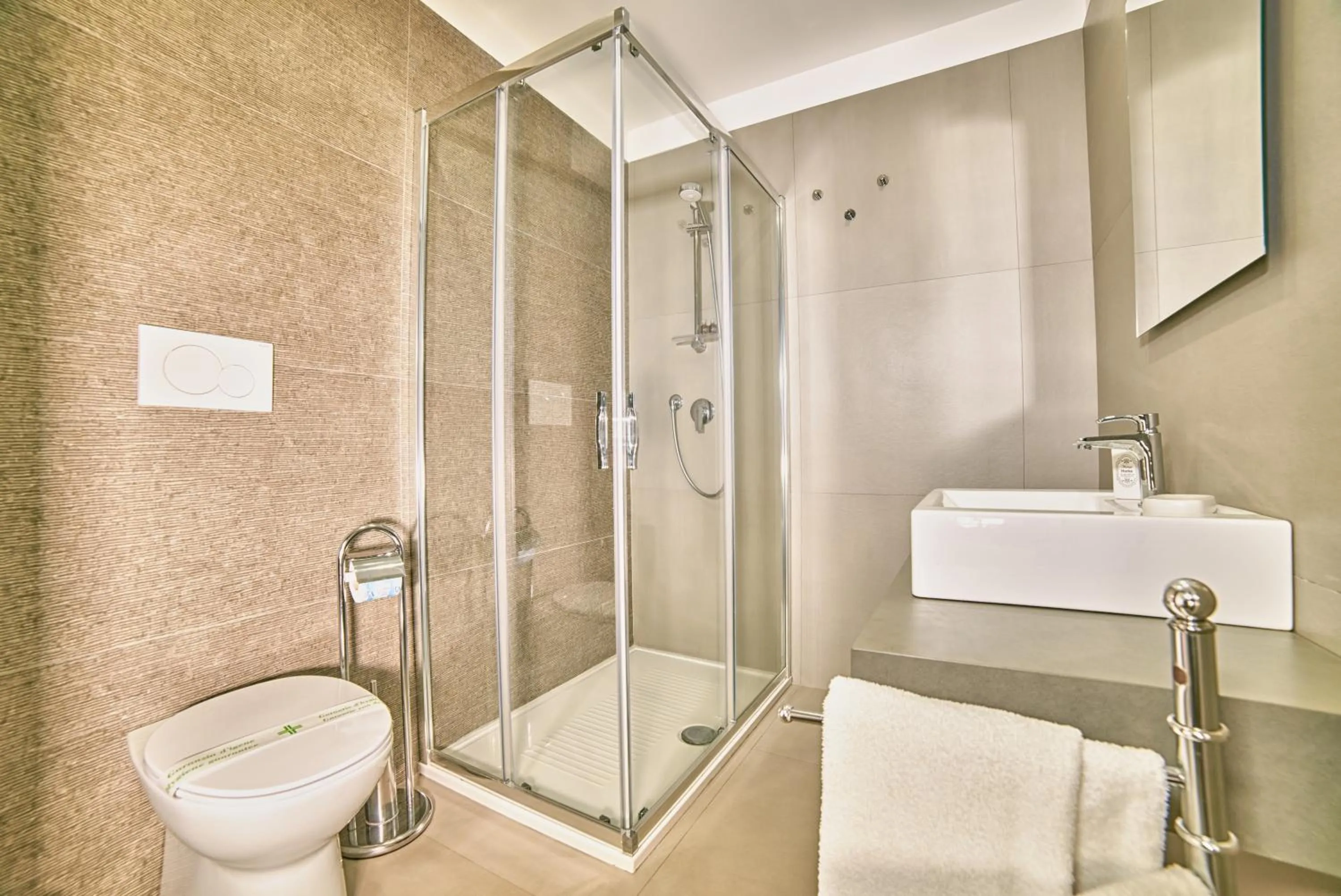 Shower in Il Casale di Monacella