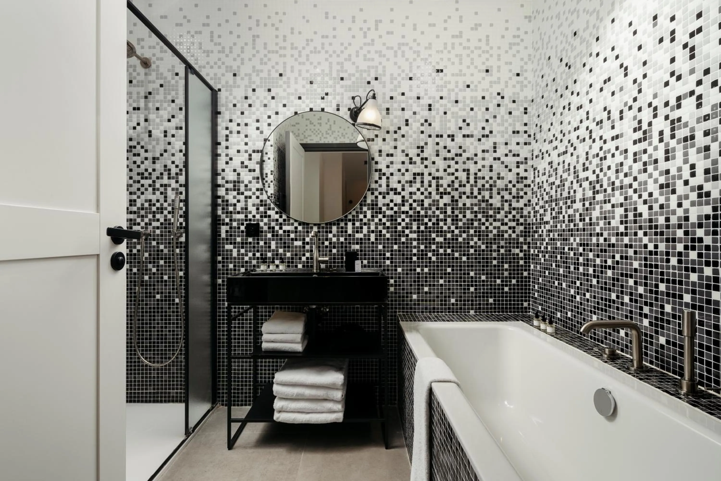 Bathroom in My Maison In Paris Invalides