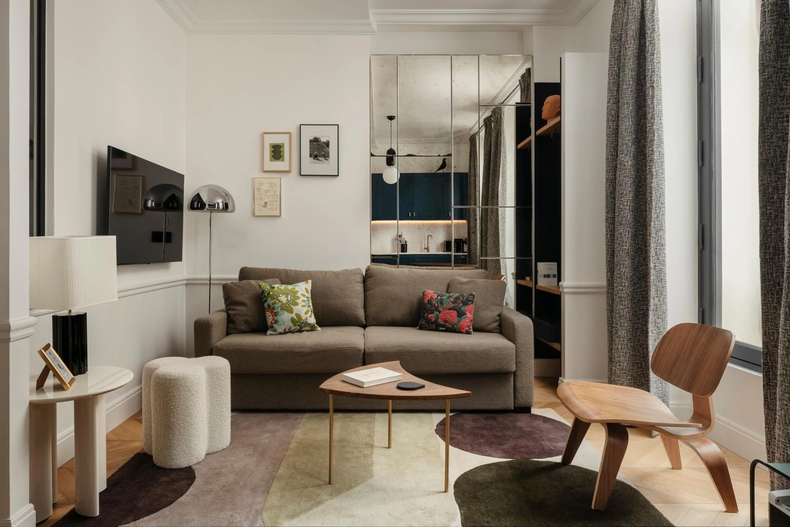 Living room in My Maison In Paris Invalides