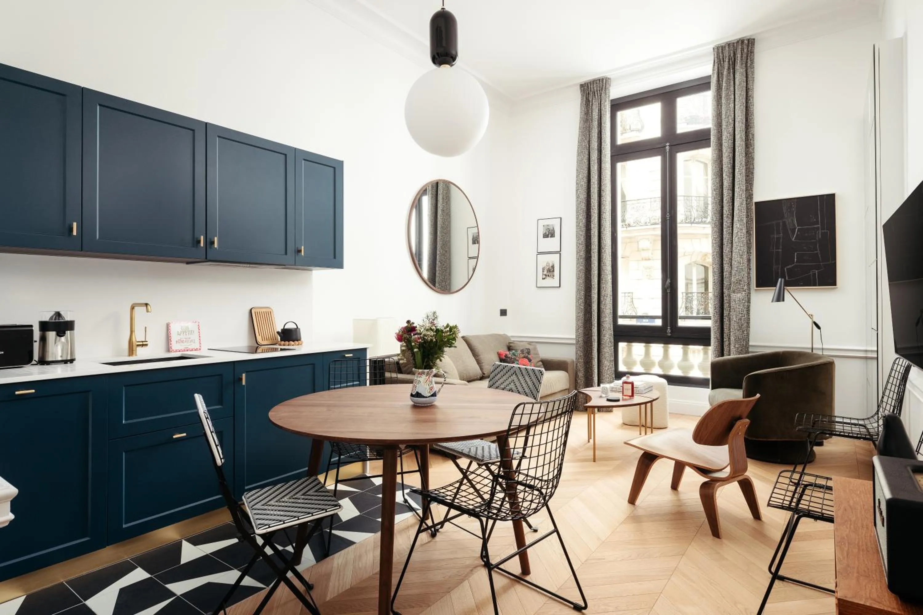 Kitchen or kitchenette in My Maison In Paris Invalides