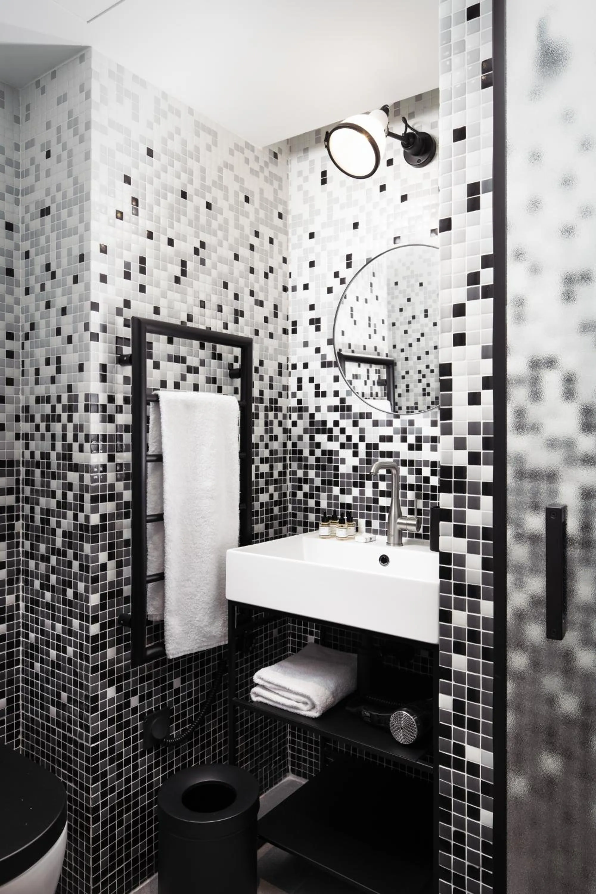 Bathroom in My Maison In Paris Invalides