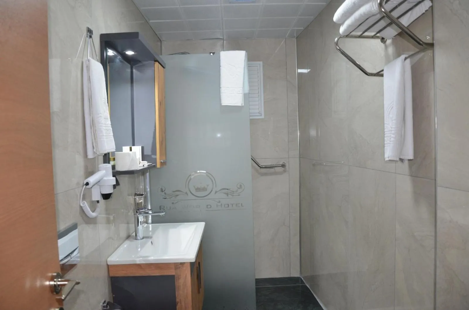 Shower in RUA WORLD HOTEL