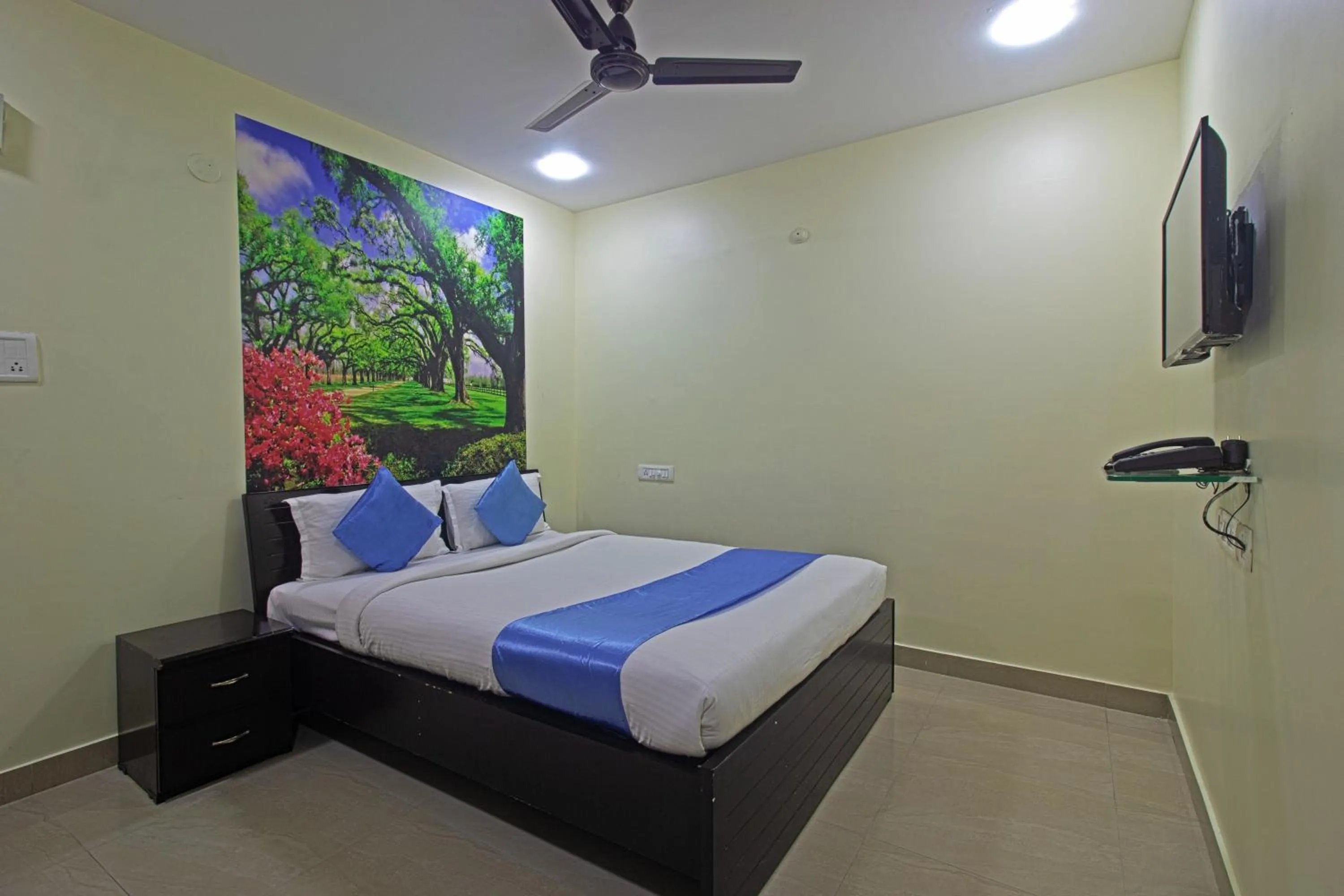 Bed in Hotel NS Royal Emirates With 3Hr Early check in