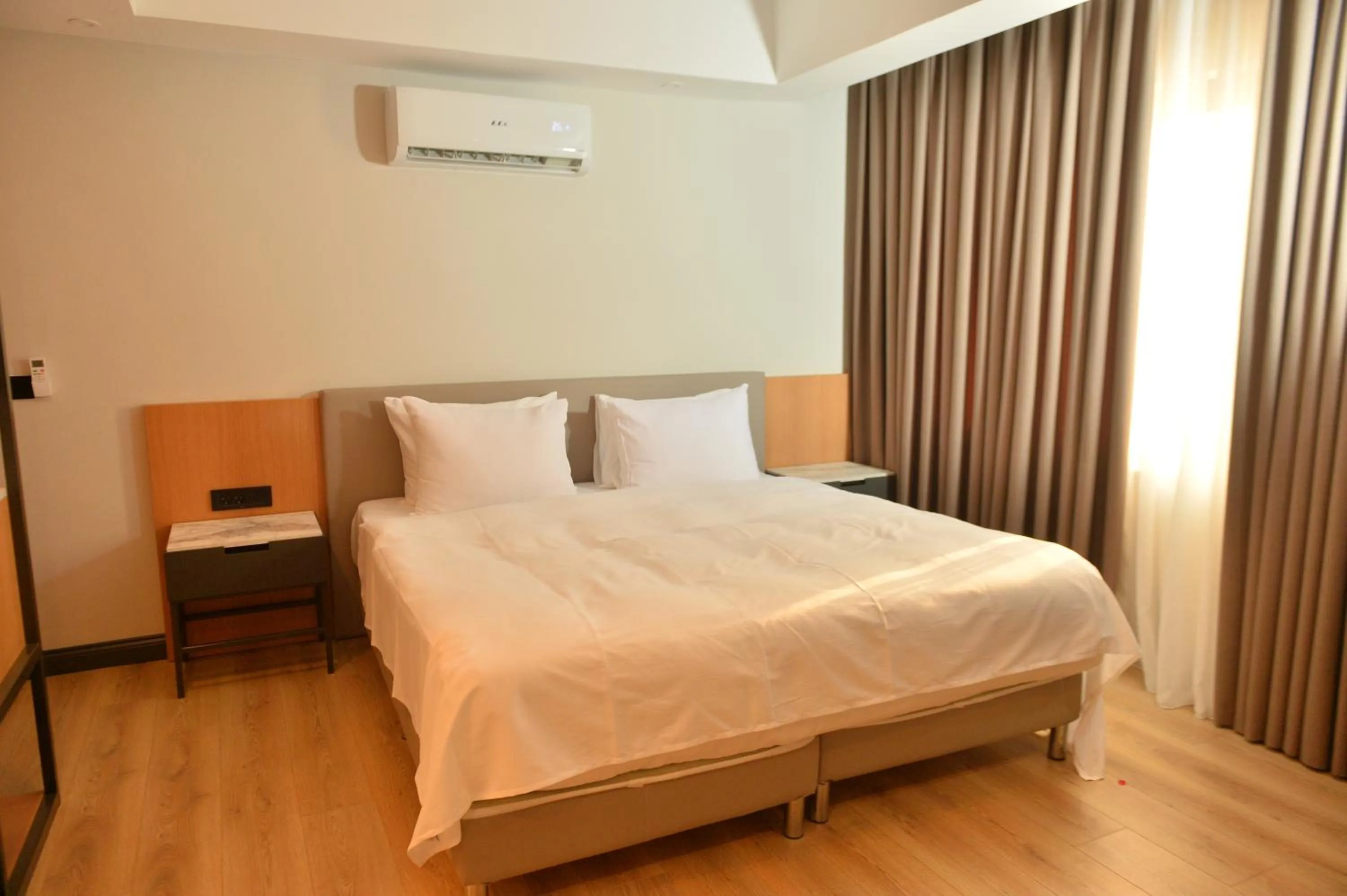 Bedroom, Bed in Miarosa Kemer Beach