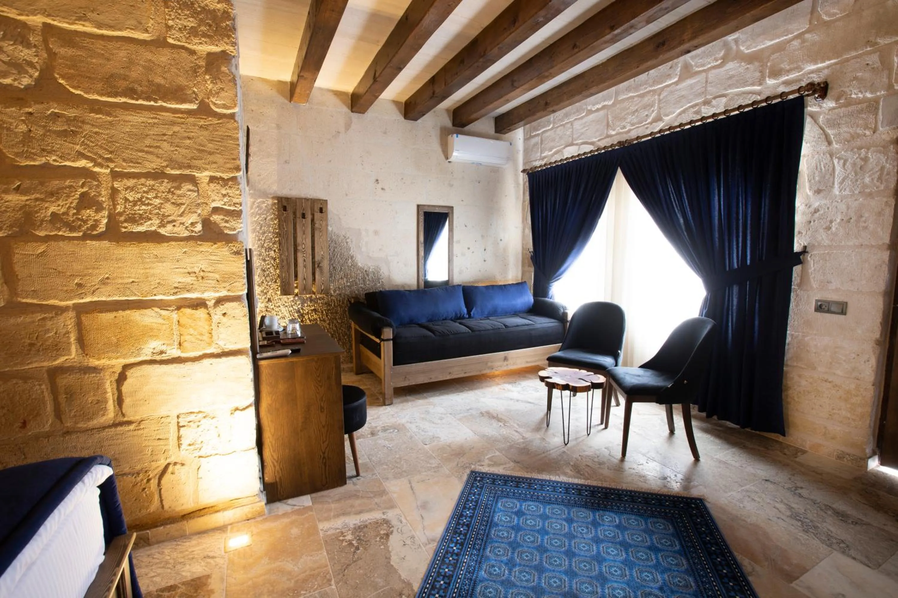 Photo of the whole room, Bed in Medusa Cave Hotel