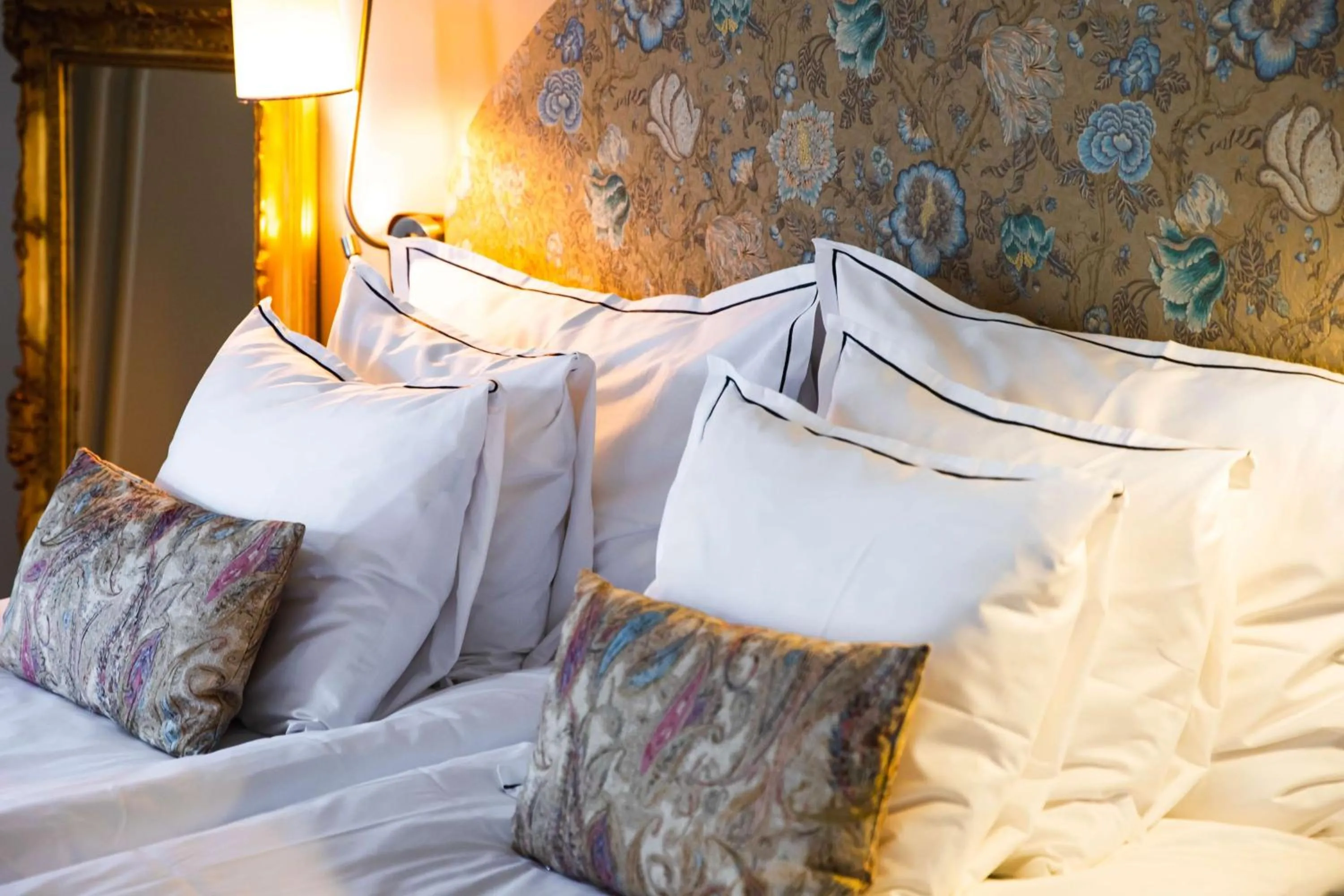 Photo of the whole room, Bed in Hotel Ruth, WorldHotels Crafted