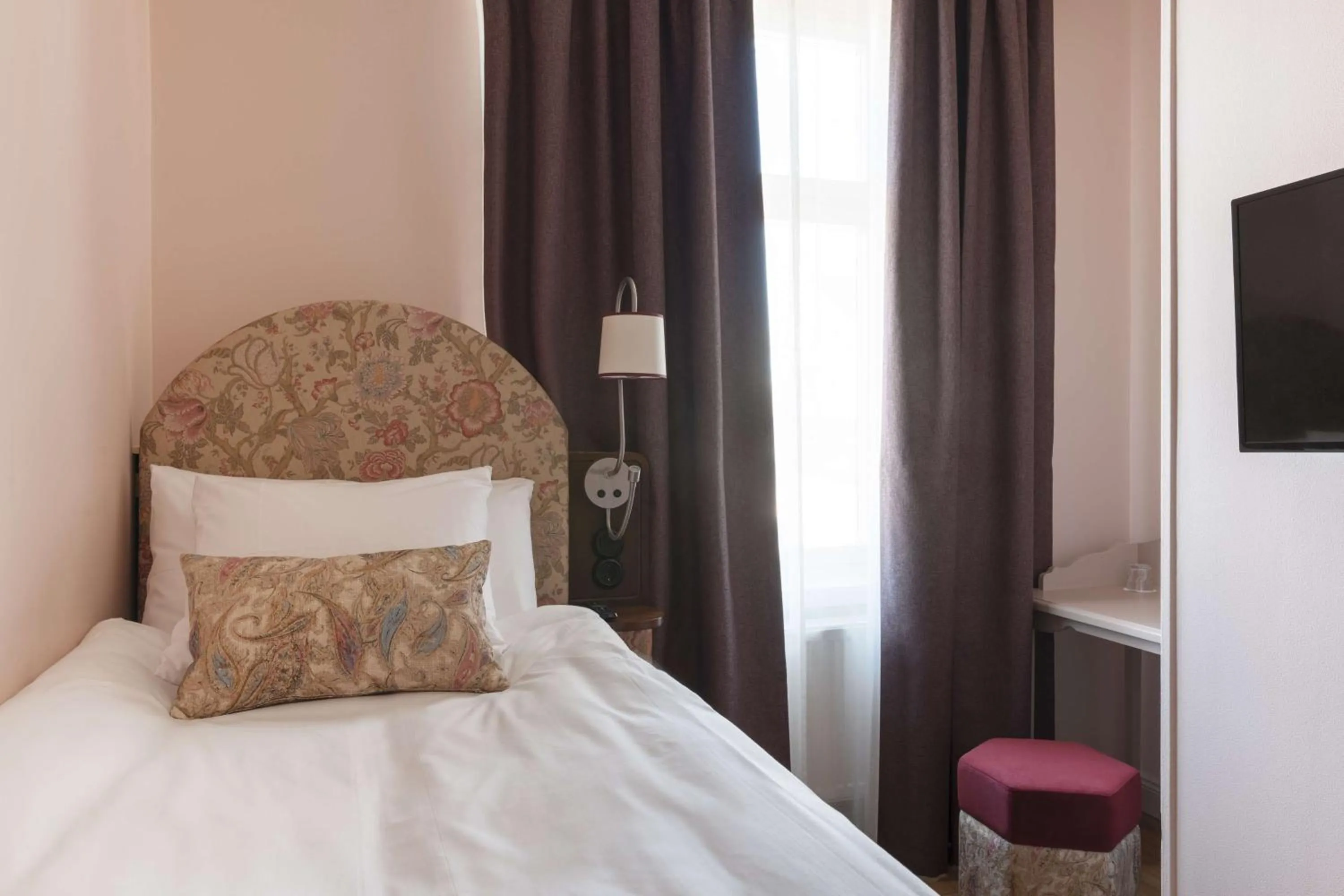 Photo of the whole room, Bed in Hotel Ruth, WorldHotels Crafted