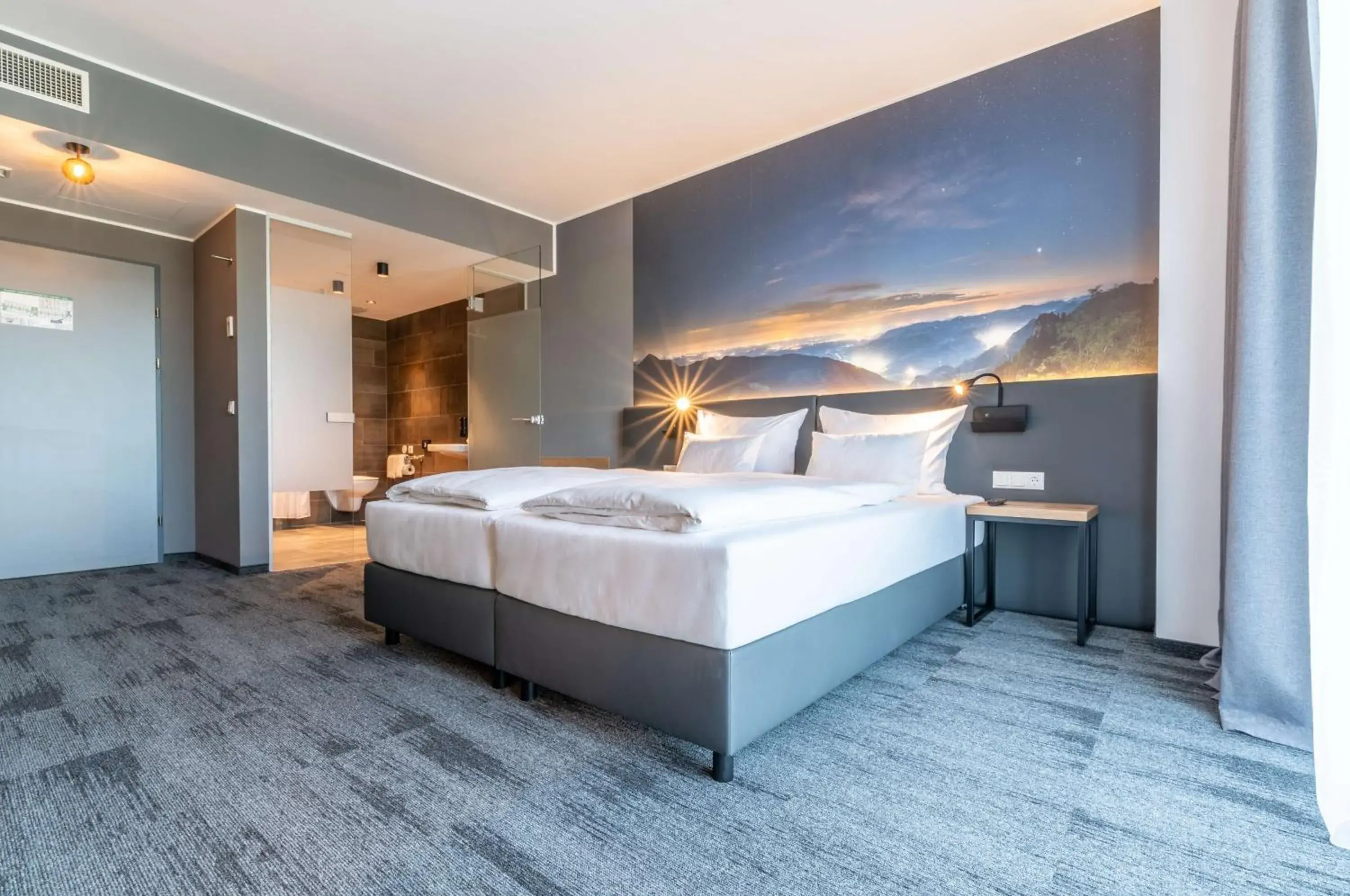 Standard Twin Room - Disability Access in Aiden by Best Western Stadtgut Hotel Steyr - FREE PARKING Standard Twin Room - Disability Access in Aiden by Best Western Stadtgut Hotel Steyr - FREE PARKING